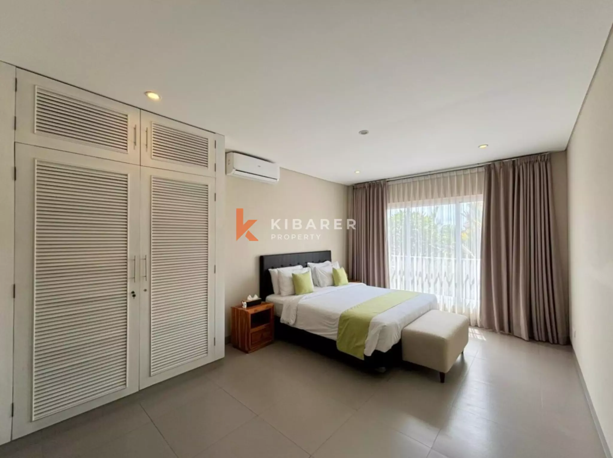 Modern Enclosed Villa Retreat in Canggu — image 10