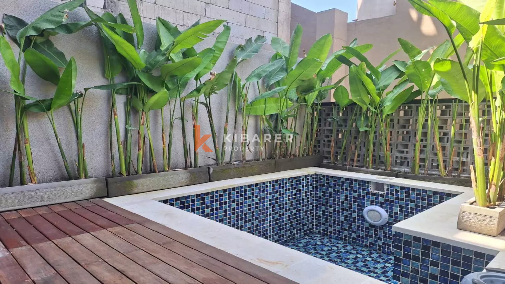 Stylish Two-Bedroom Mezzanine Villa with Plunge Pool in Prime Ungasan Location — image 3