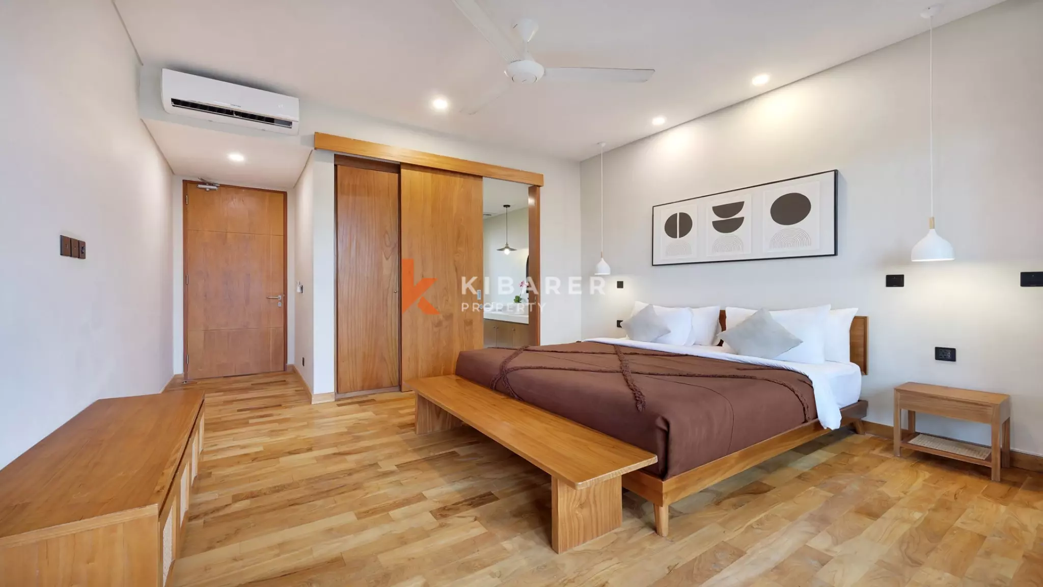 Elegant Four-Bedroom Two-Storey Villa with Rooftop Near Berawa Beach — image 14