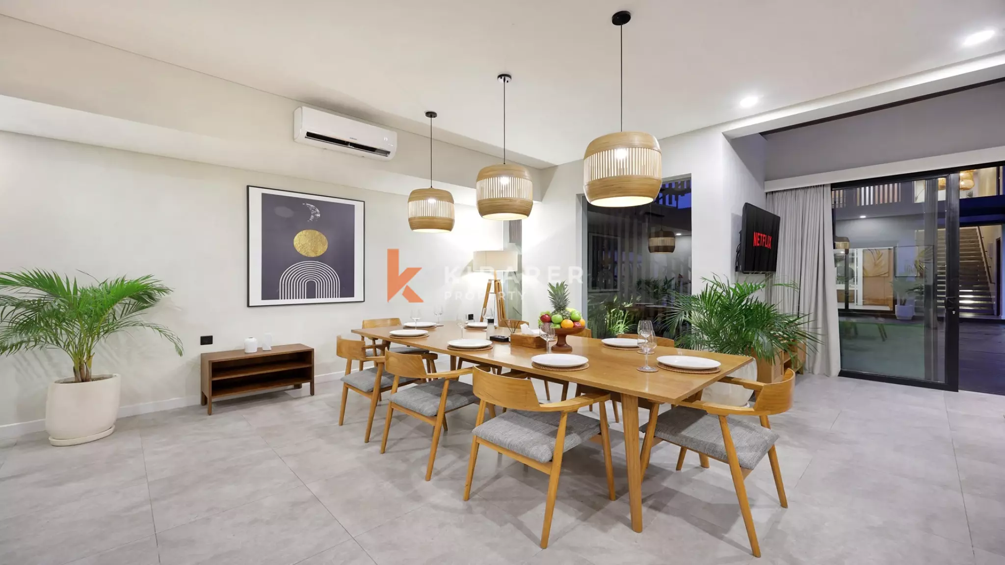 Elegant Four-Bedroom Two-Storey Villa with Rooftop Near Berawa Beach — image 11