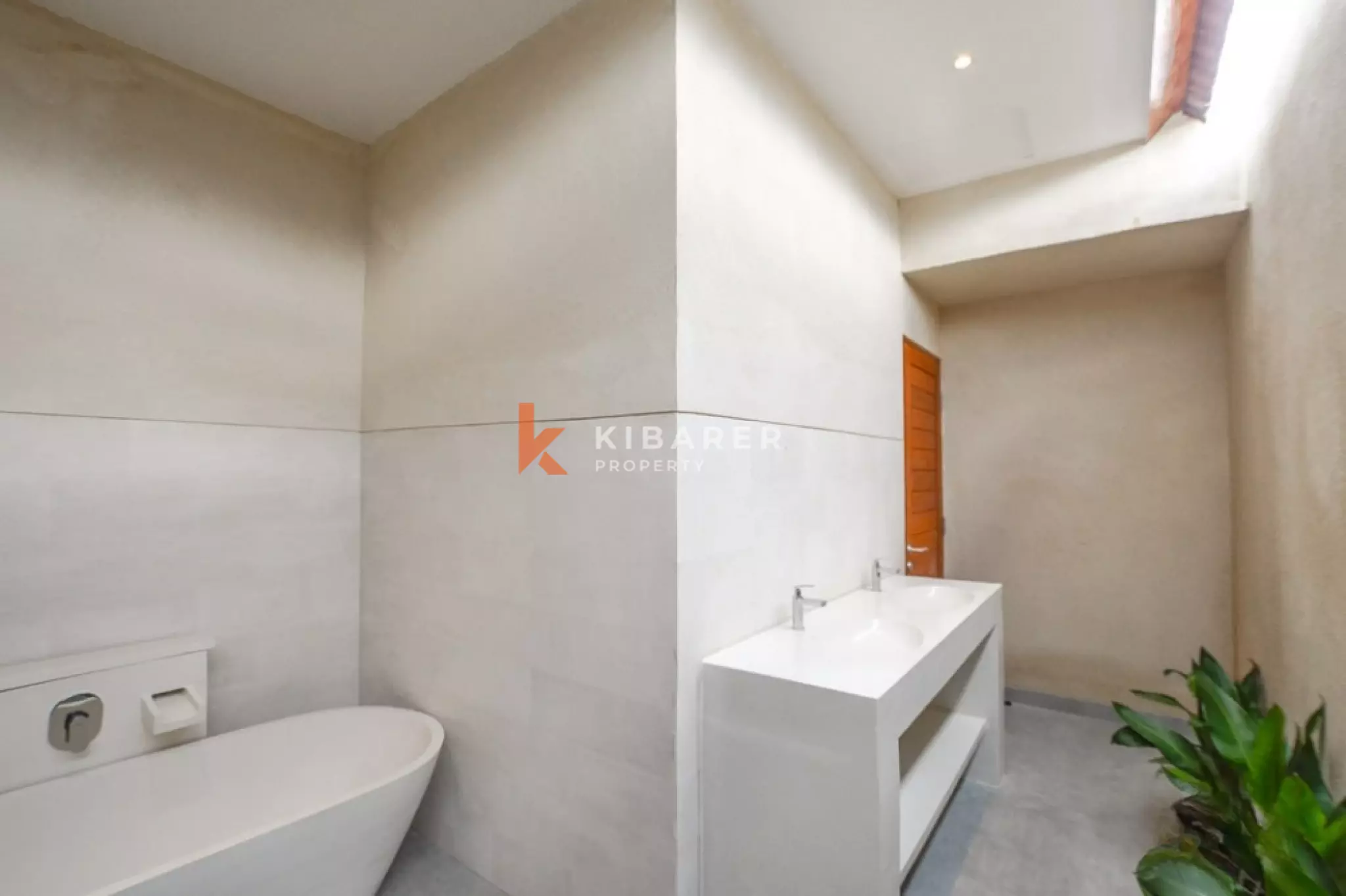 Comfortable Two-Bedrooms Semi-Furnished in Canggu — image 3