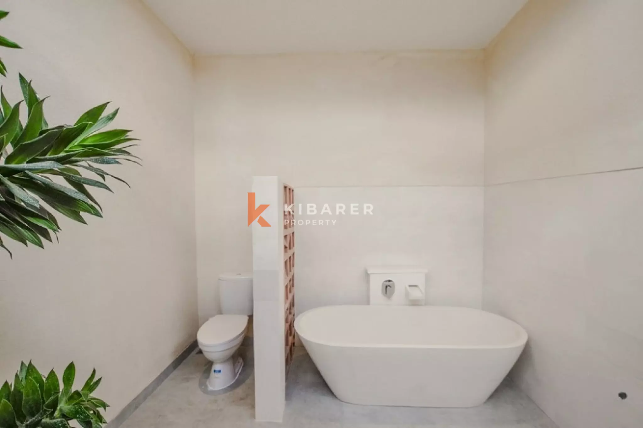 Comfortable Two-Bedrooms Semi-Furnished in Canggu — image 5