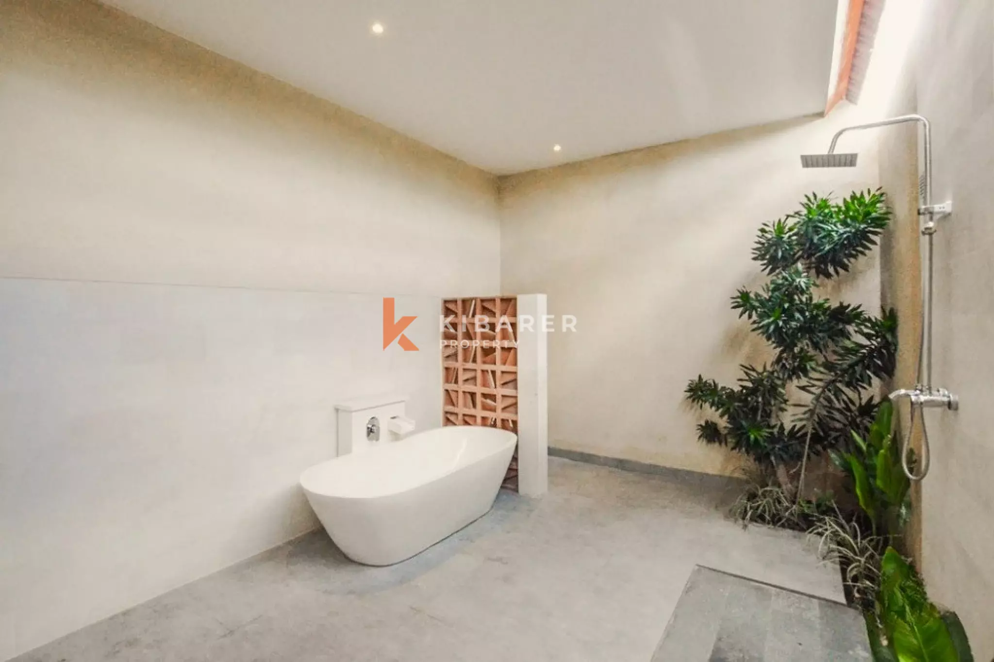 Comfortable Two-Bedrooms Semi-Furnished in Canggu — image 7