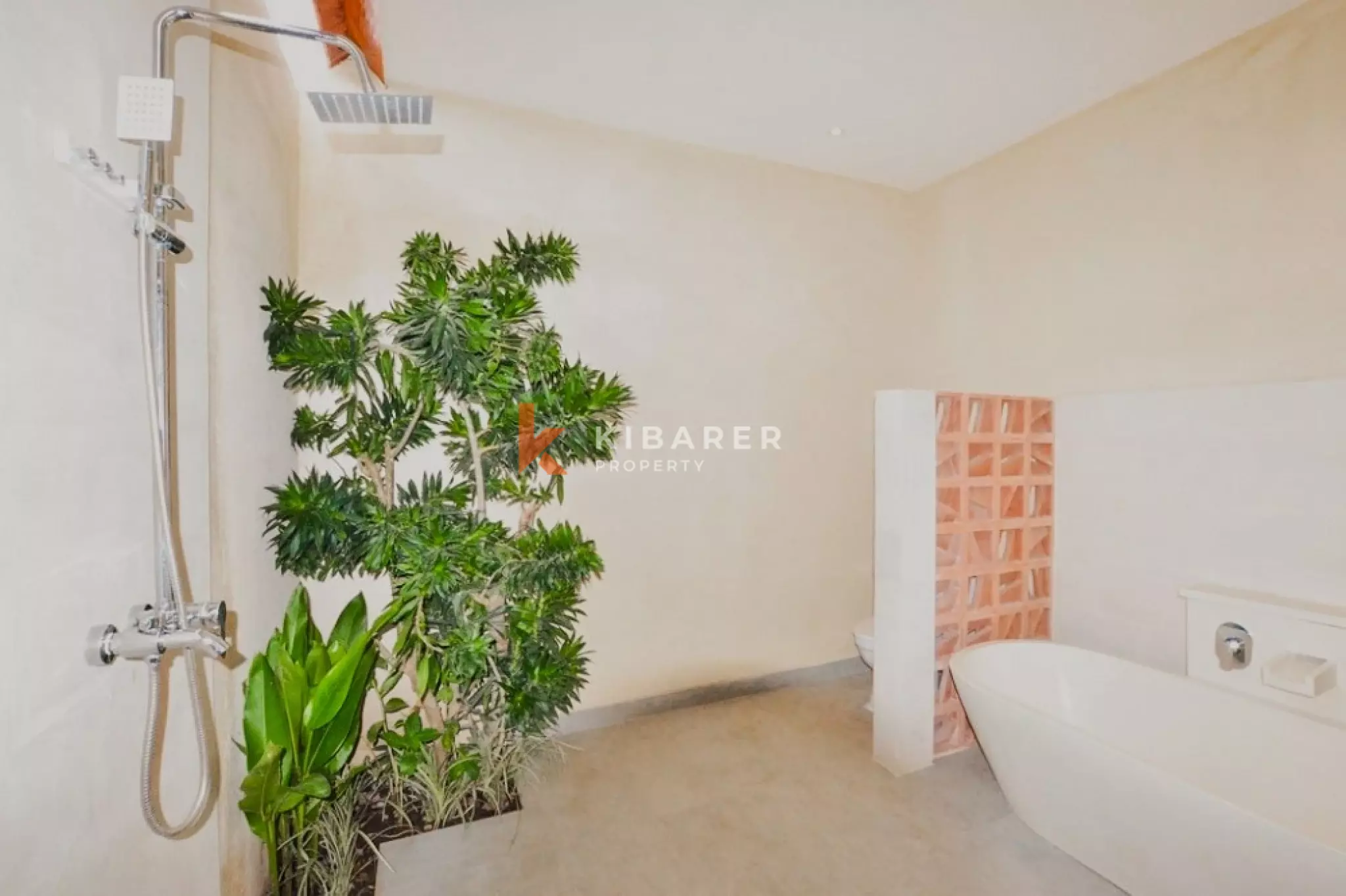 Comfortable Two-Bedrooms Semi-Furnished in Canggu — image 8