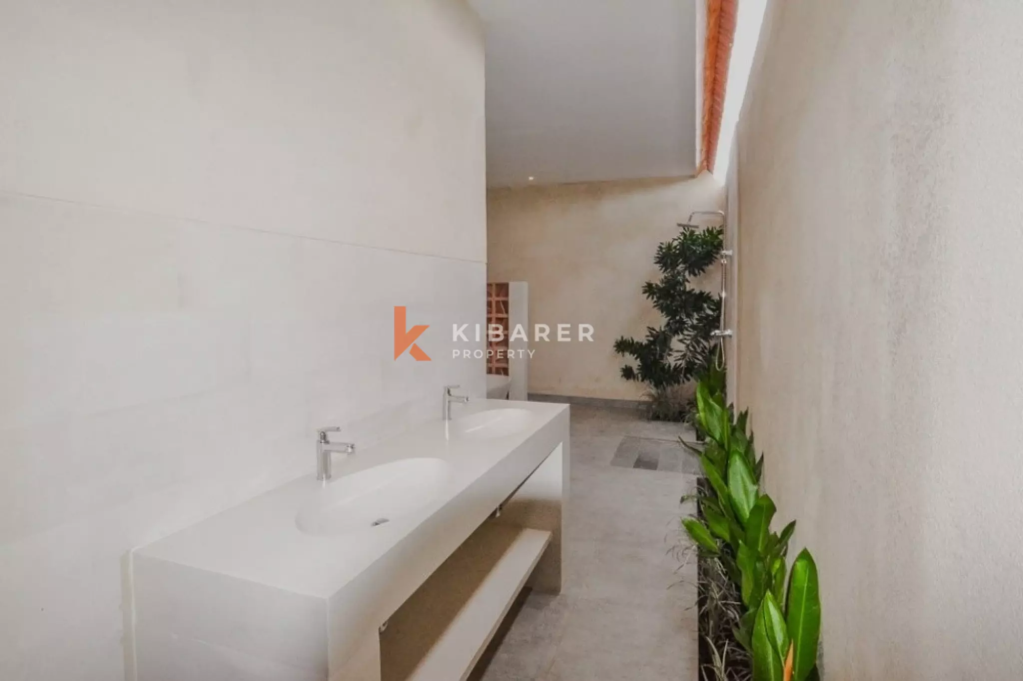 Comfortable Two-Bedrooms Semi-Furnished in Canggu — image 9