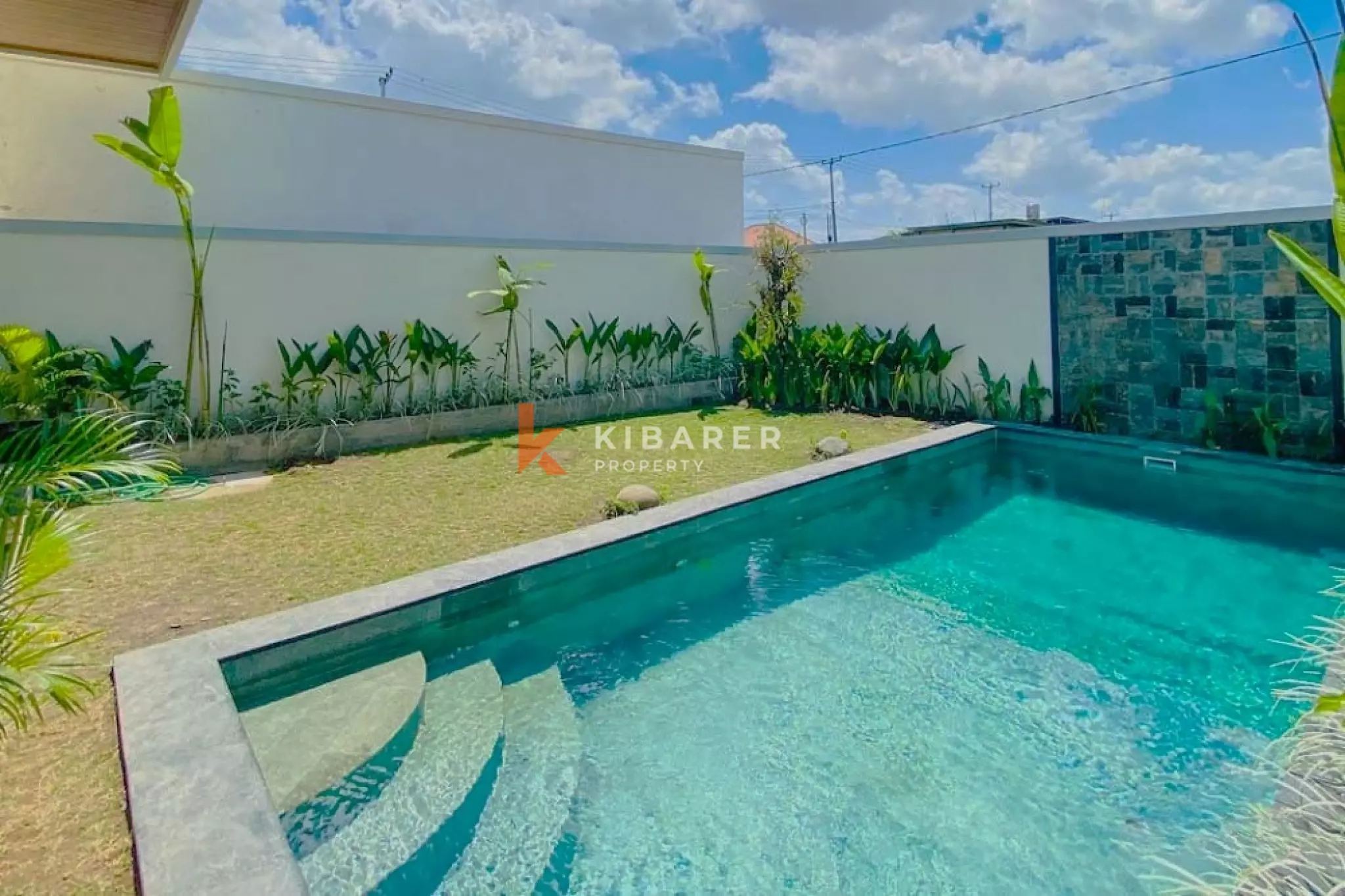 Comfortable Two-Bedrooms Semi-Furnished in Canggu — image 11