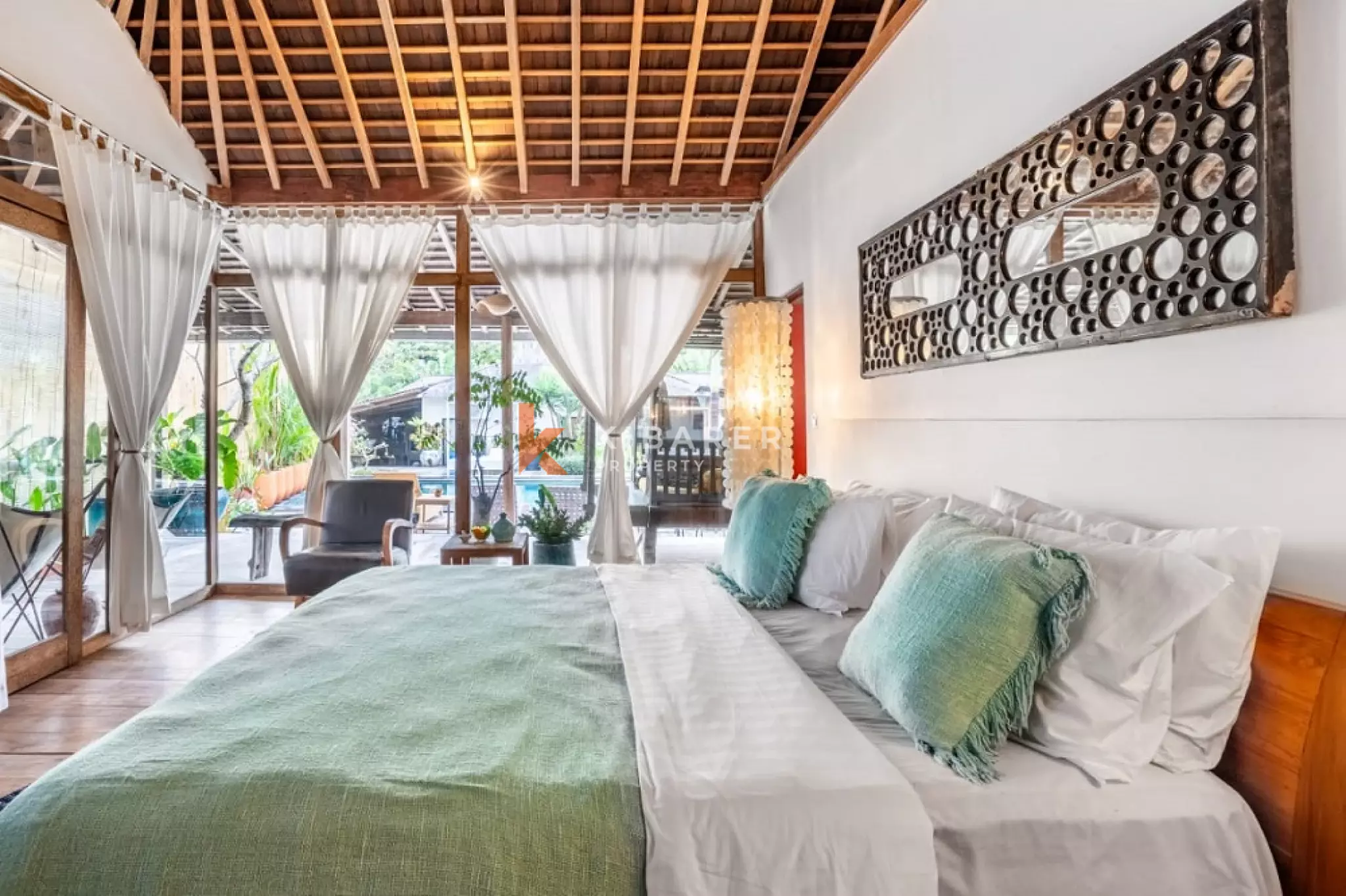 Grand Joglo Five-Bedrooms Open Living Villa in Canggu — image 8