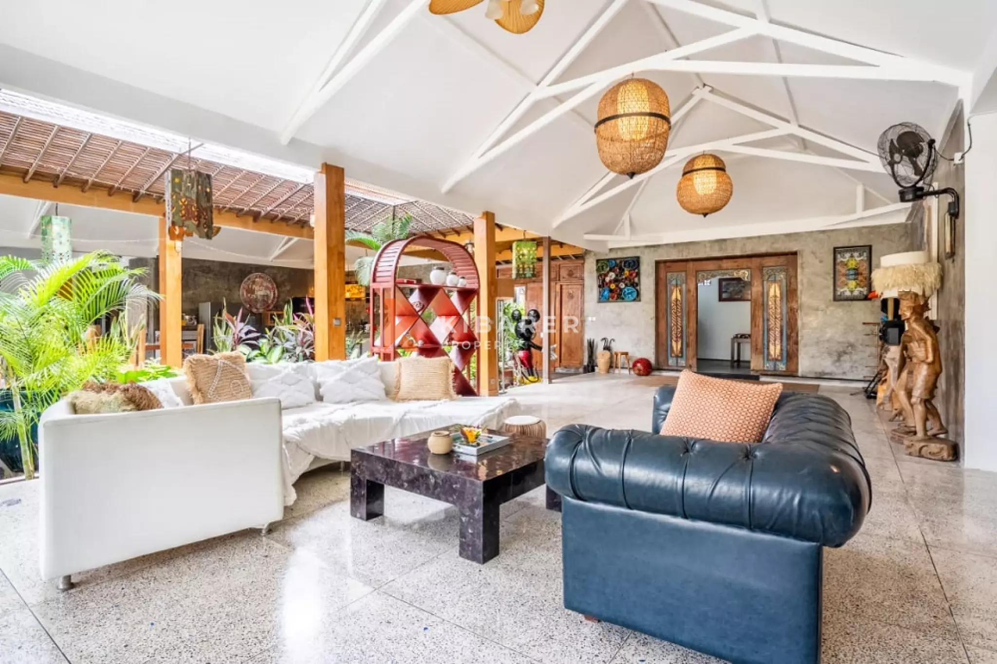 Grand Joglo Five-Bedrooms Open Living Villa in Canggu — image 15