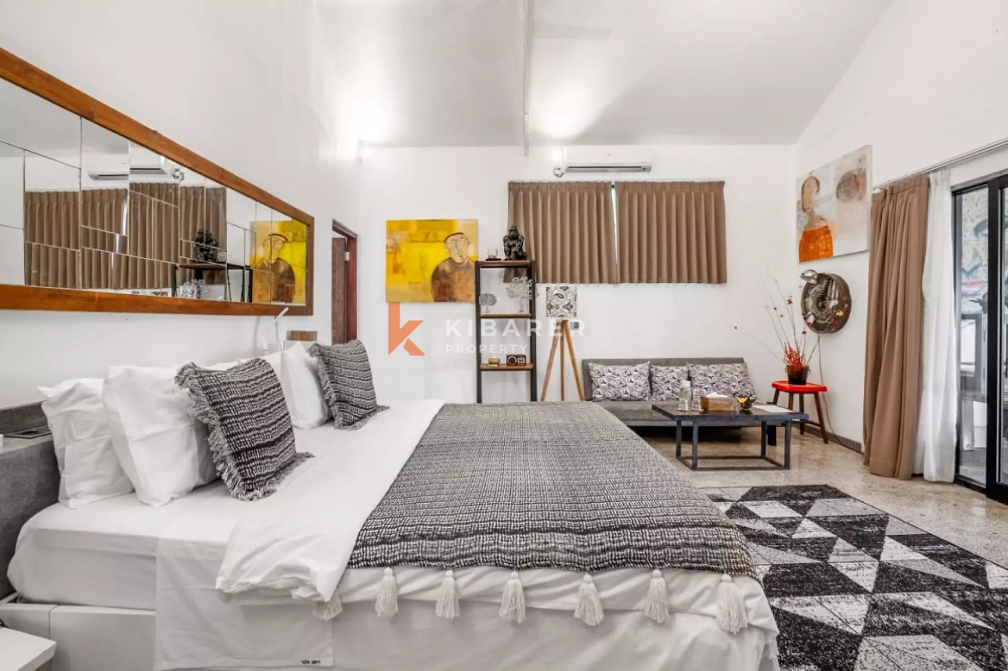 Grand Joglo Five-Bedrooms Open Living Villa in Canggu — image 16