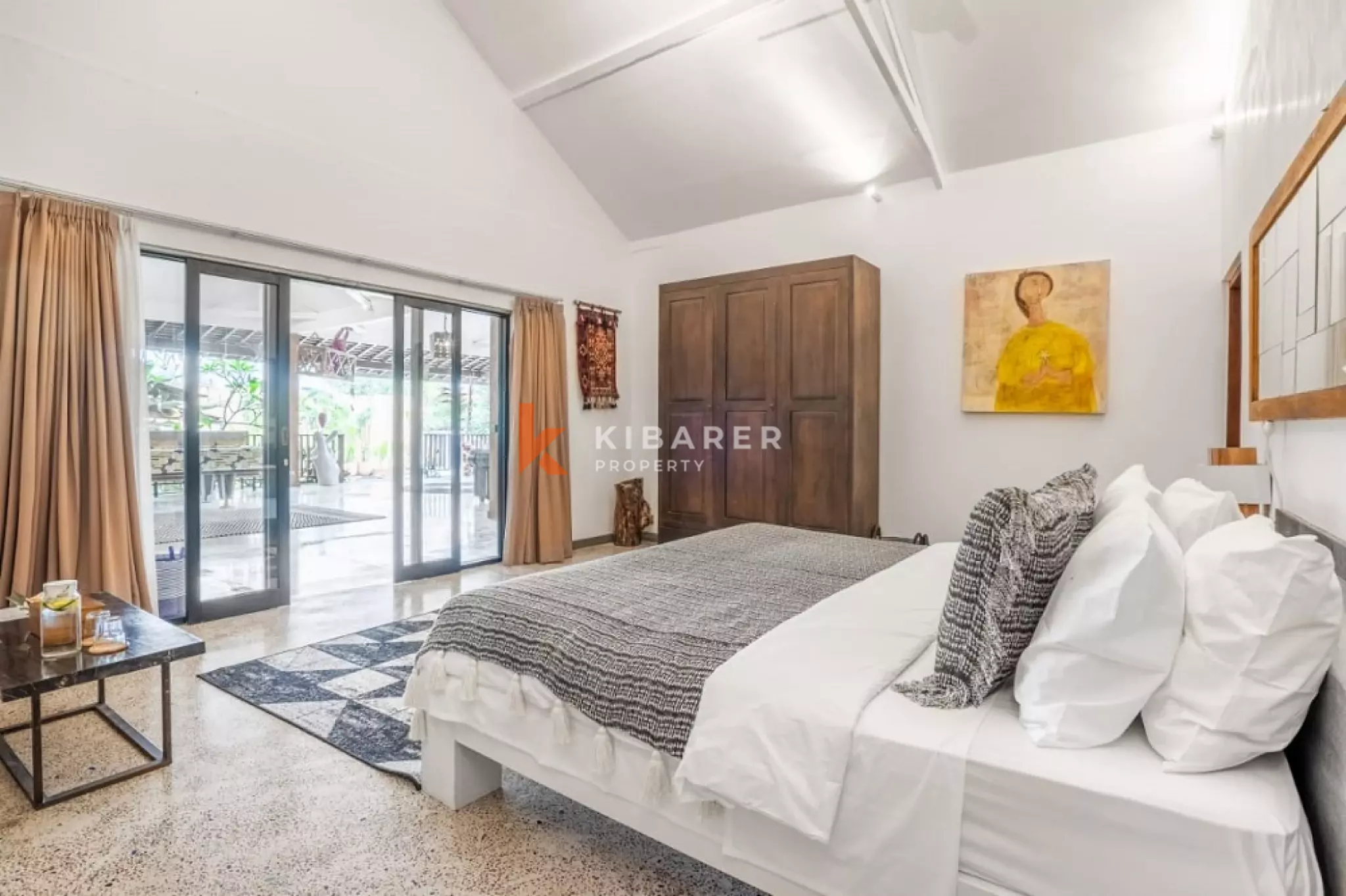 Grand Joglo Five-Bedrooms Open Living Villa in Canggu — image 19