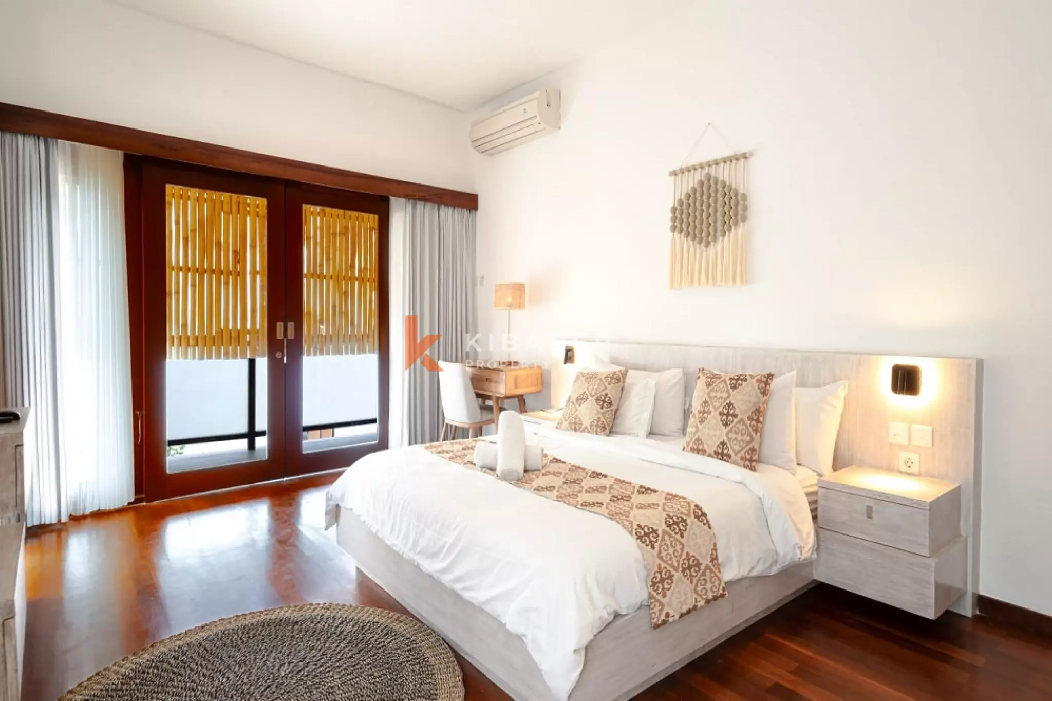 Luxury Living of Three-Bedrooms Villa in Central Berawa — image 15