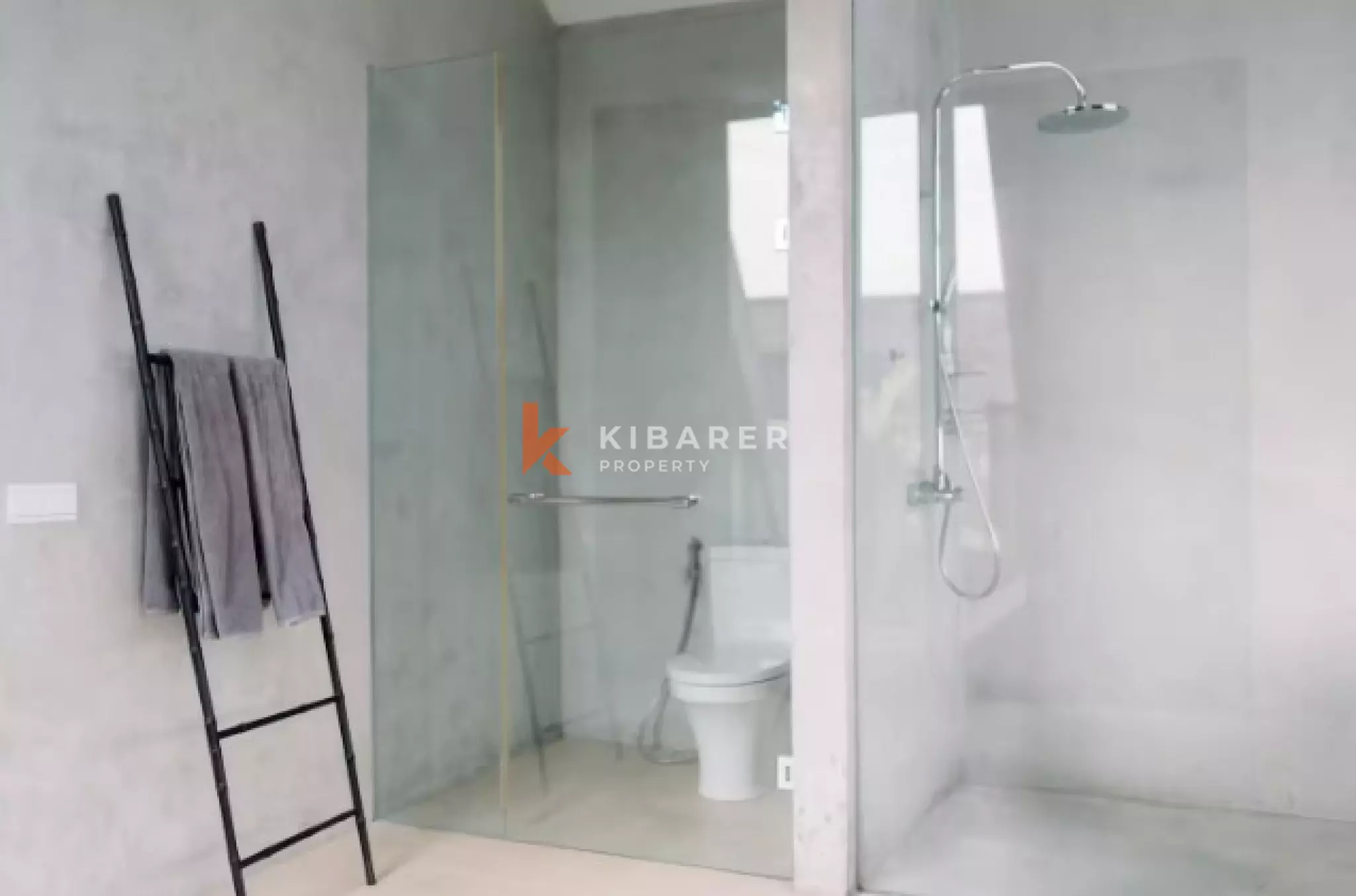 Elegant Four Bedroom Villa in Berawa — image 13