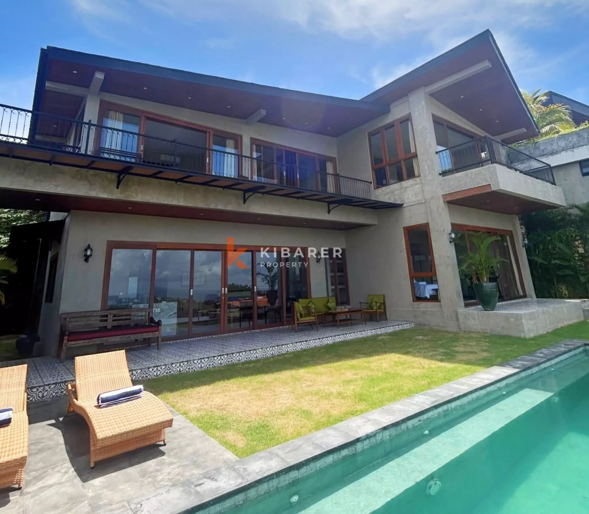Ocean View Three Bedroom Villa with Secluded Private Garden in Uluwatu