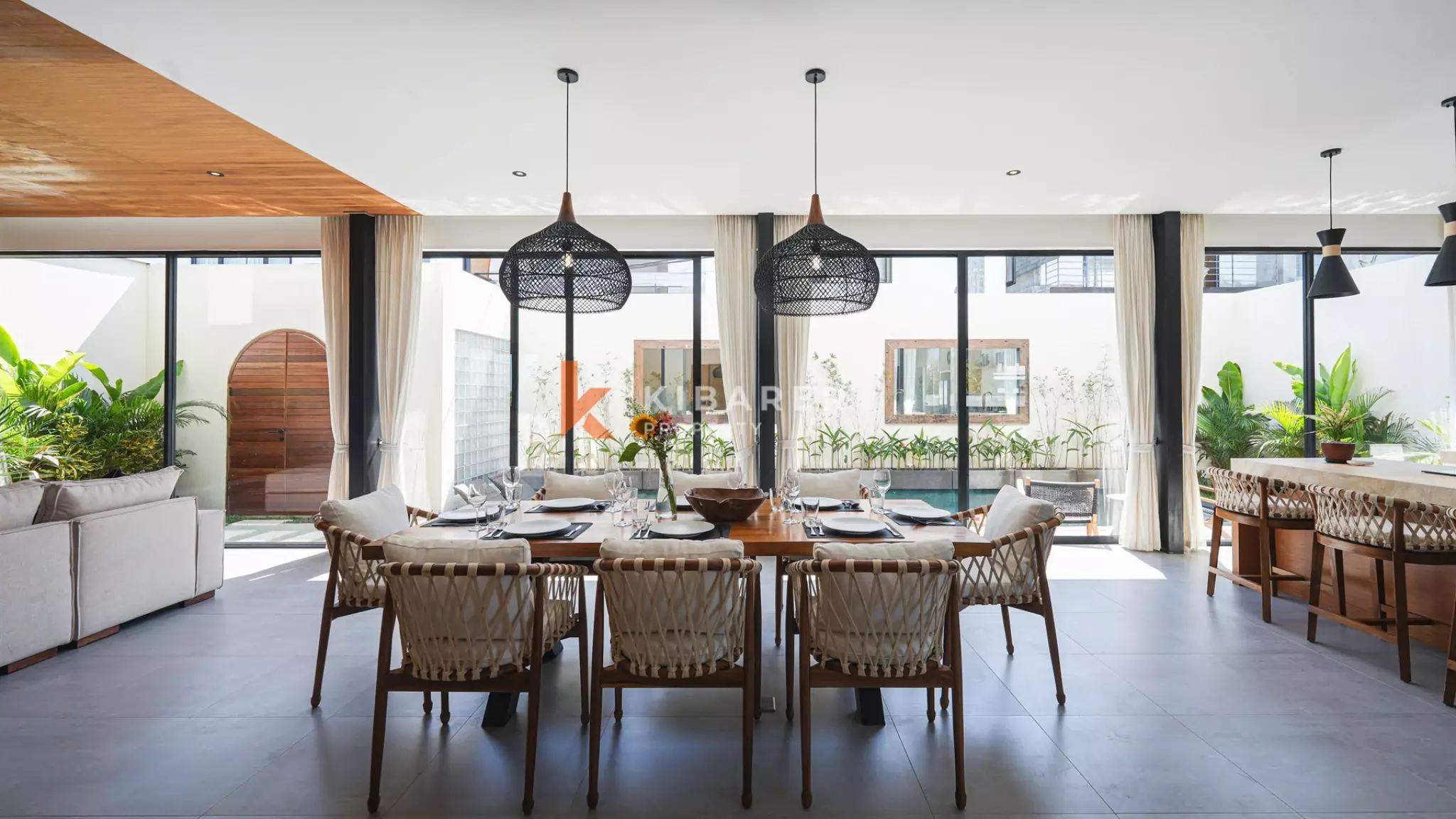 Stunning 3-Bedroom Enclosed-Living Villa Just Steps from Cemagi Beach — image 10