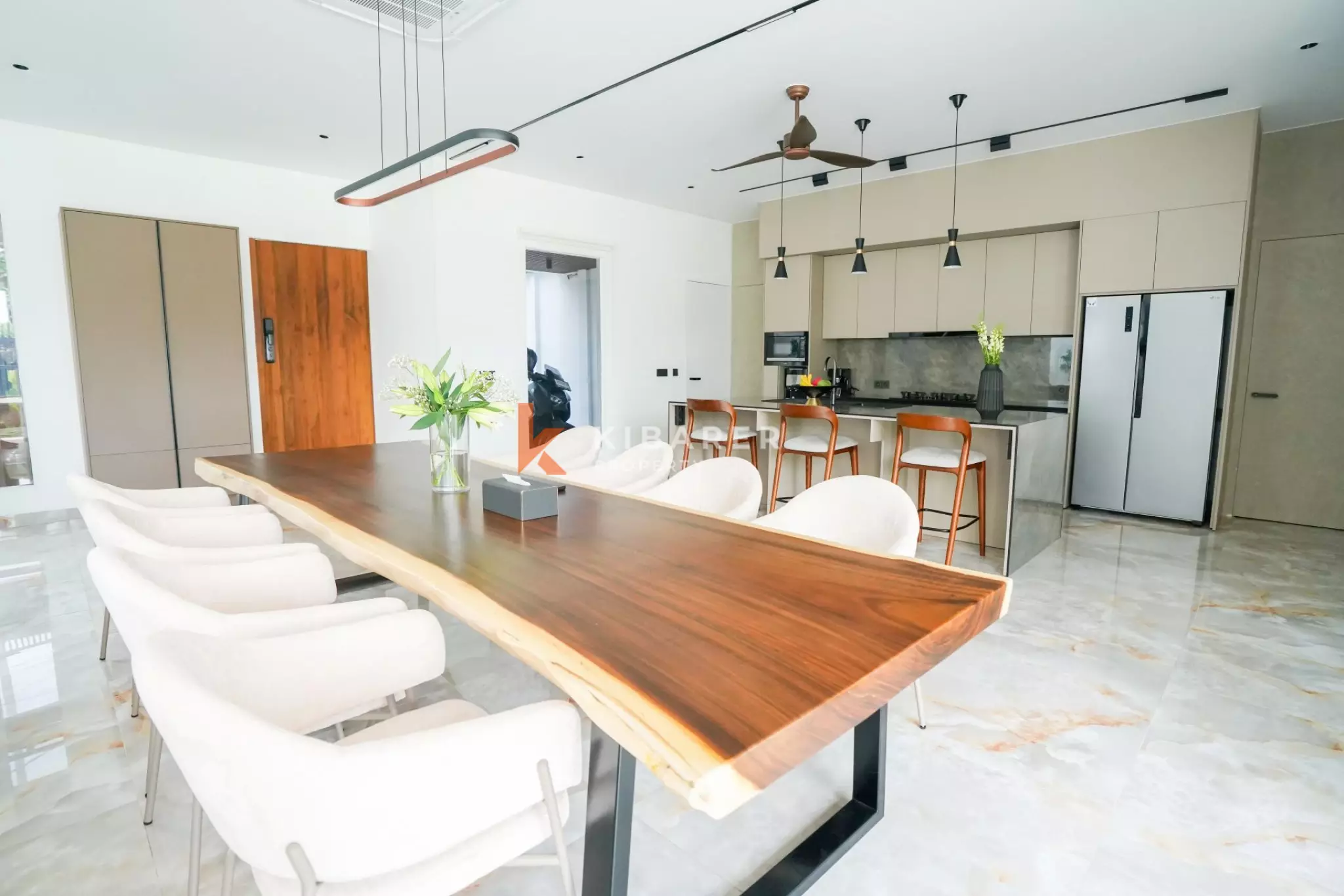 Tropical Four Bedroom Rooftop Pool Villa in the Heart of Canggu — image 7