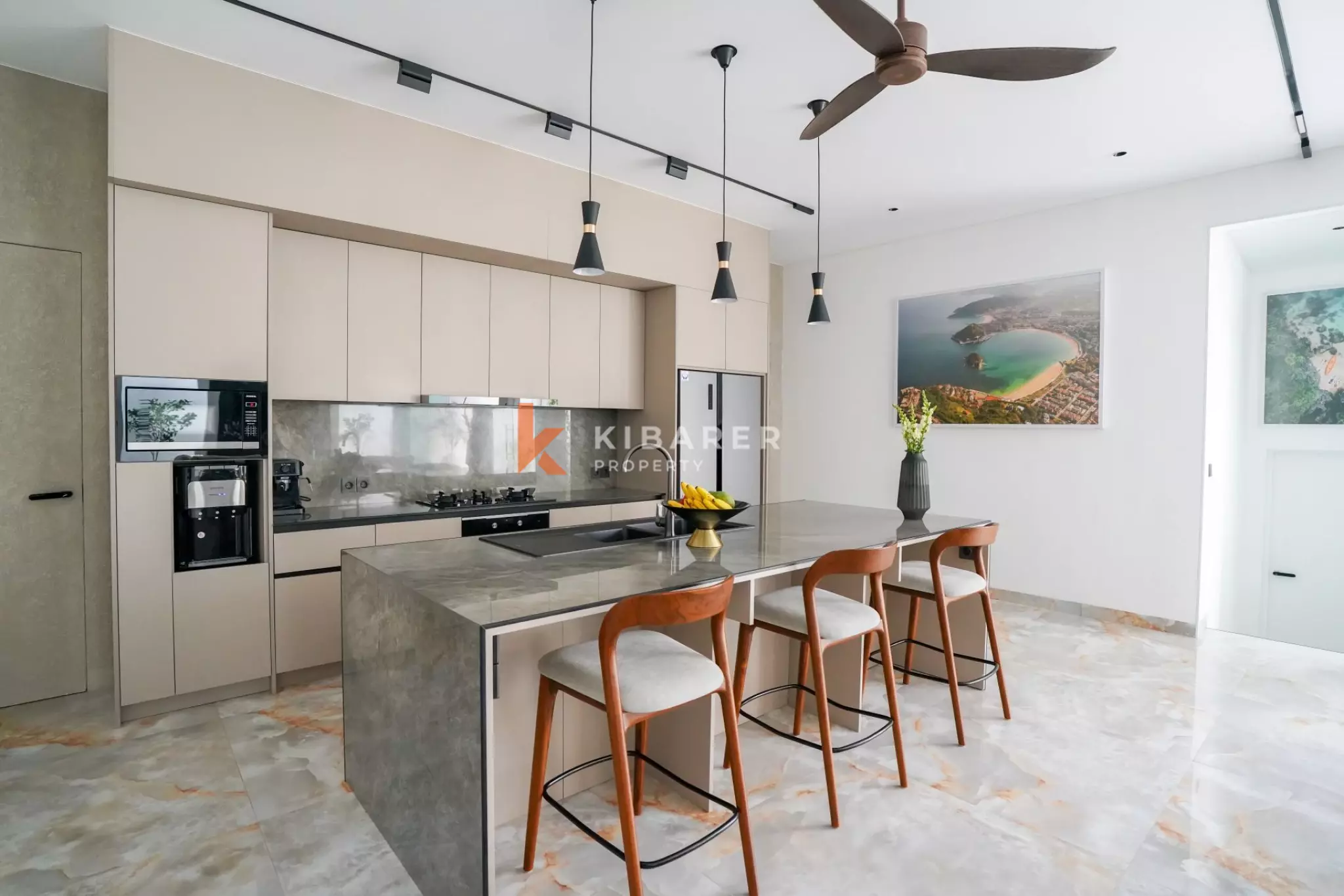 Tropical Four Bedroom Rooftop Pool Villa in the Heart of Canggu — image 5