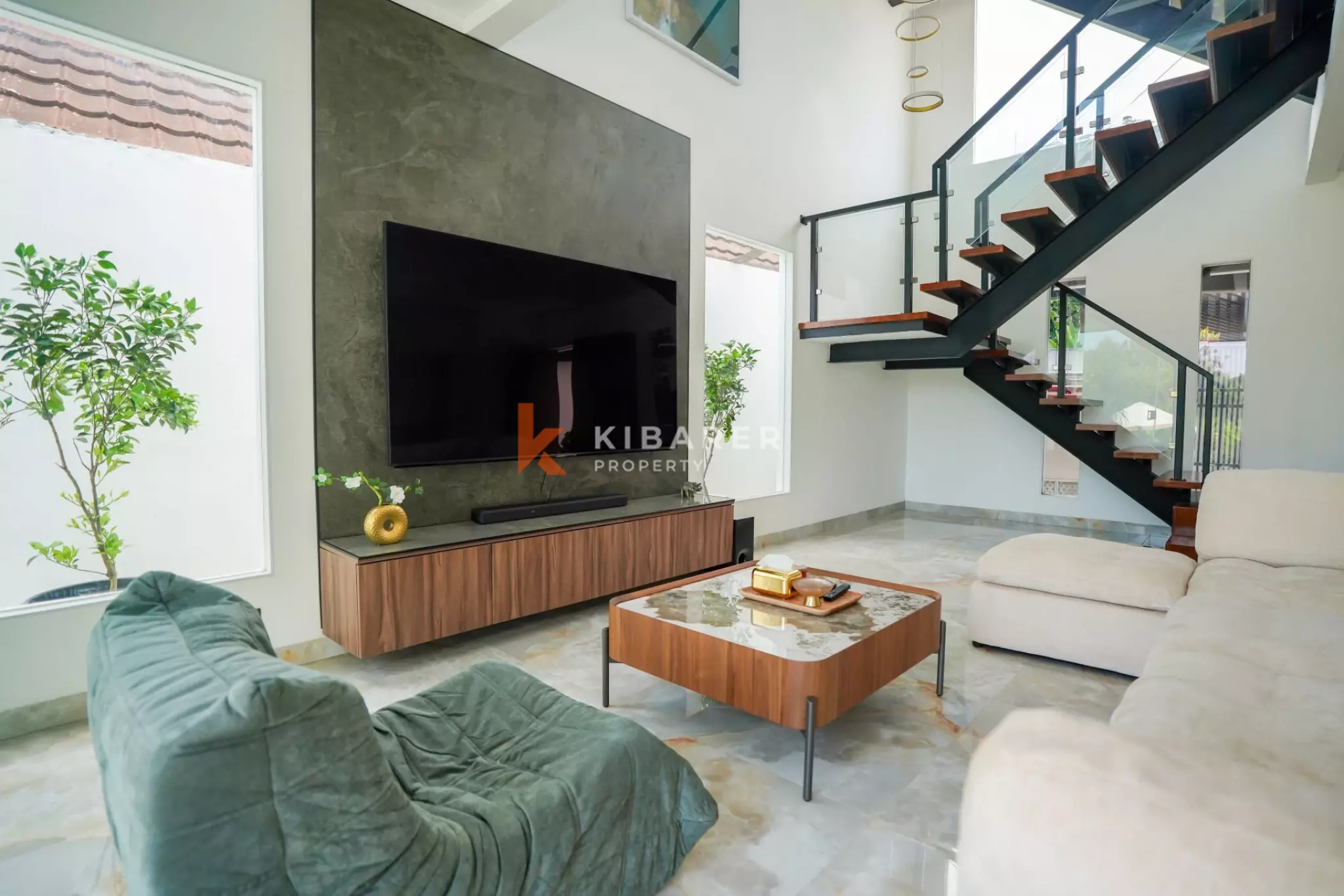 Tropical Four Bedroom Rooftop Pool Villa in the Heart of Canggu — image 4