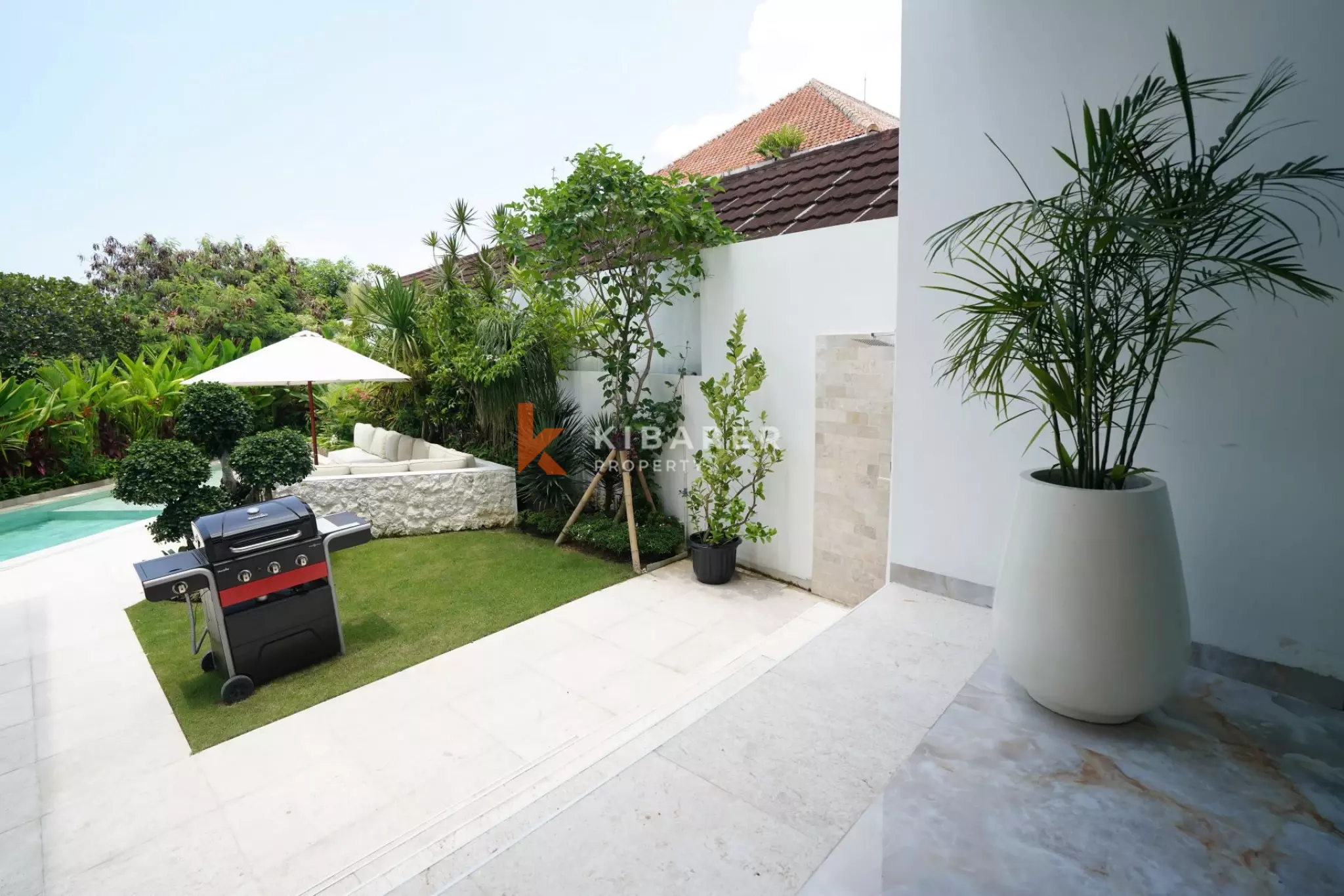 Tropical Four Bedroom Rooftop Pool Villa in the Heart of Canggu — image 9