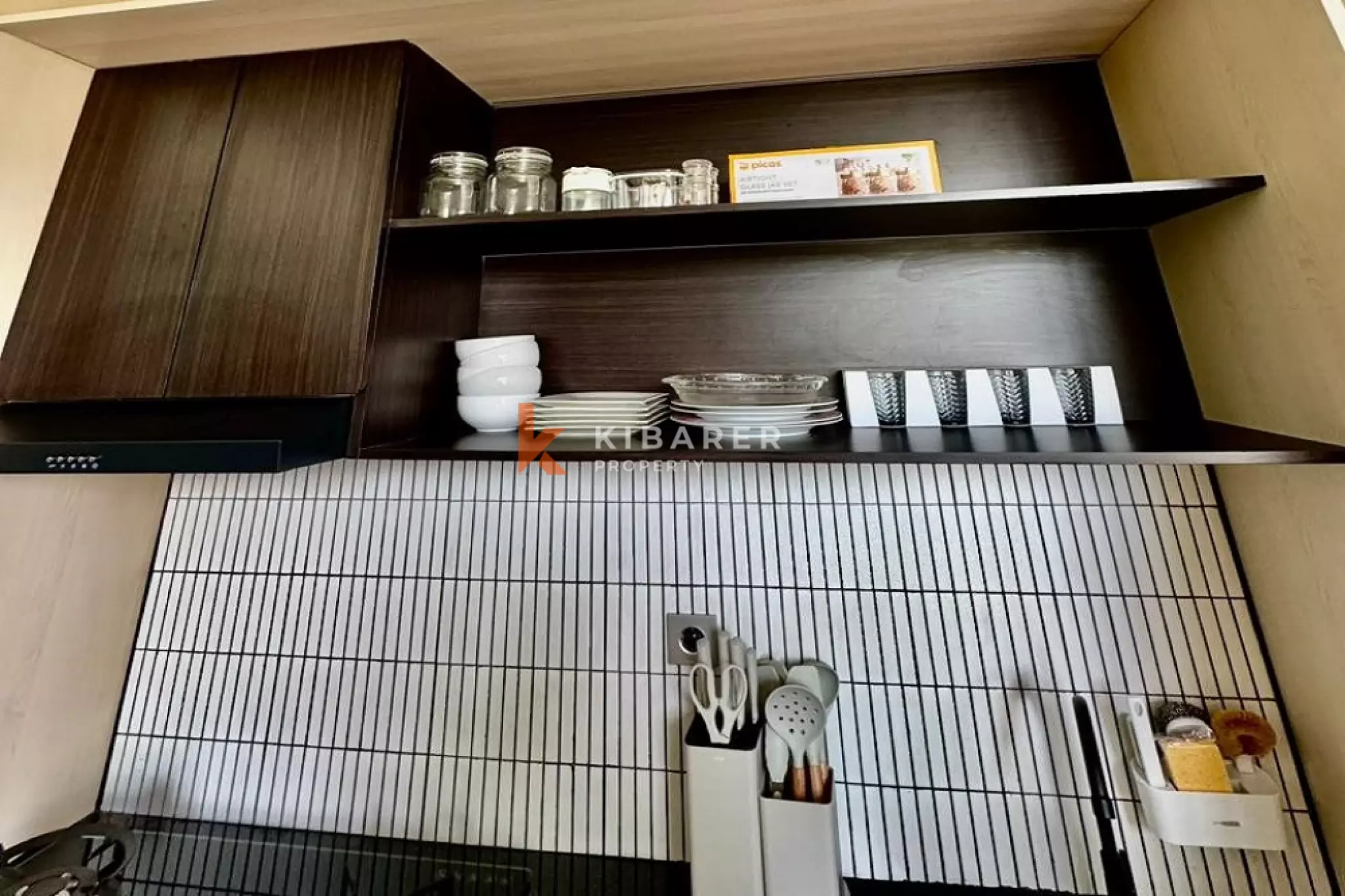 White Stone Three-Bedrooms Open Villa in Nusa Dua — image 5