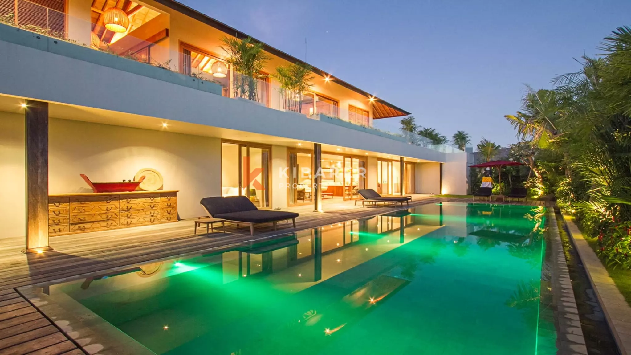 Sophisticated Five-Bedroom Garden Villa for Long-Term Rent in Canggu YRR3751 — image 1