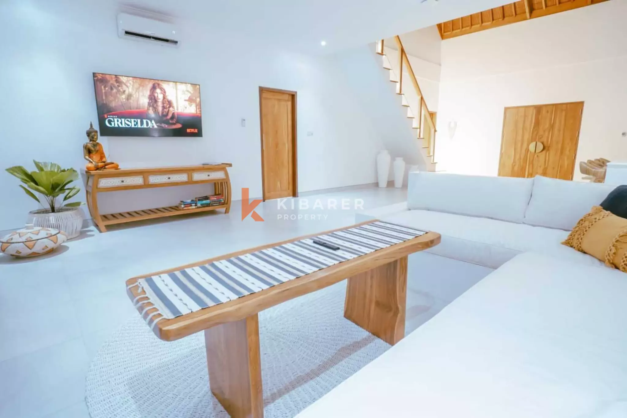 Modern Spacious Four Bedroom Villa in Mertanadi — image 9