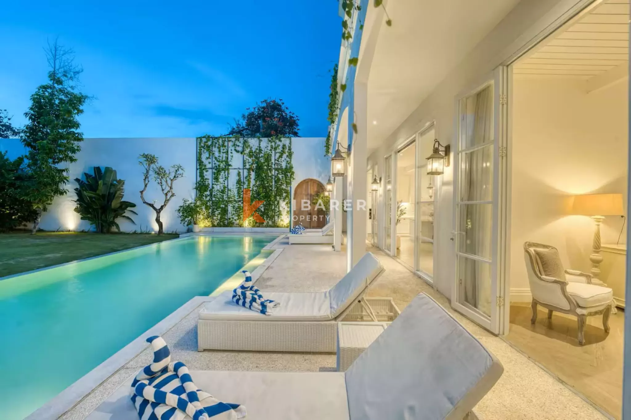 Stunning Four Bedroom Colonial Villa with Ocean View in Berawa — image 7
