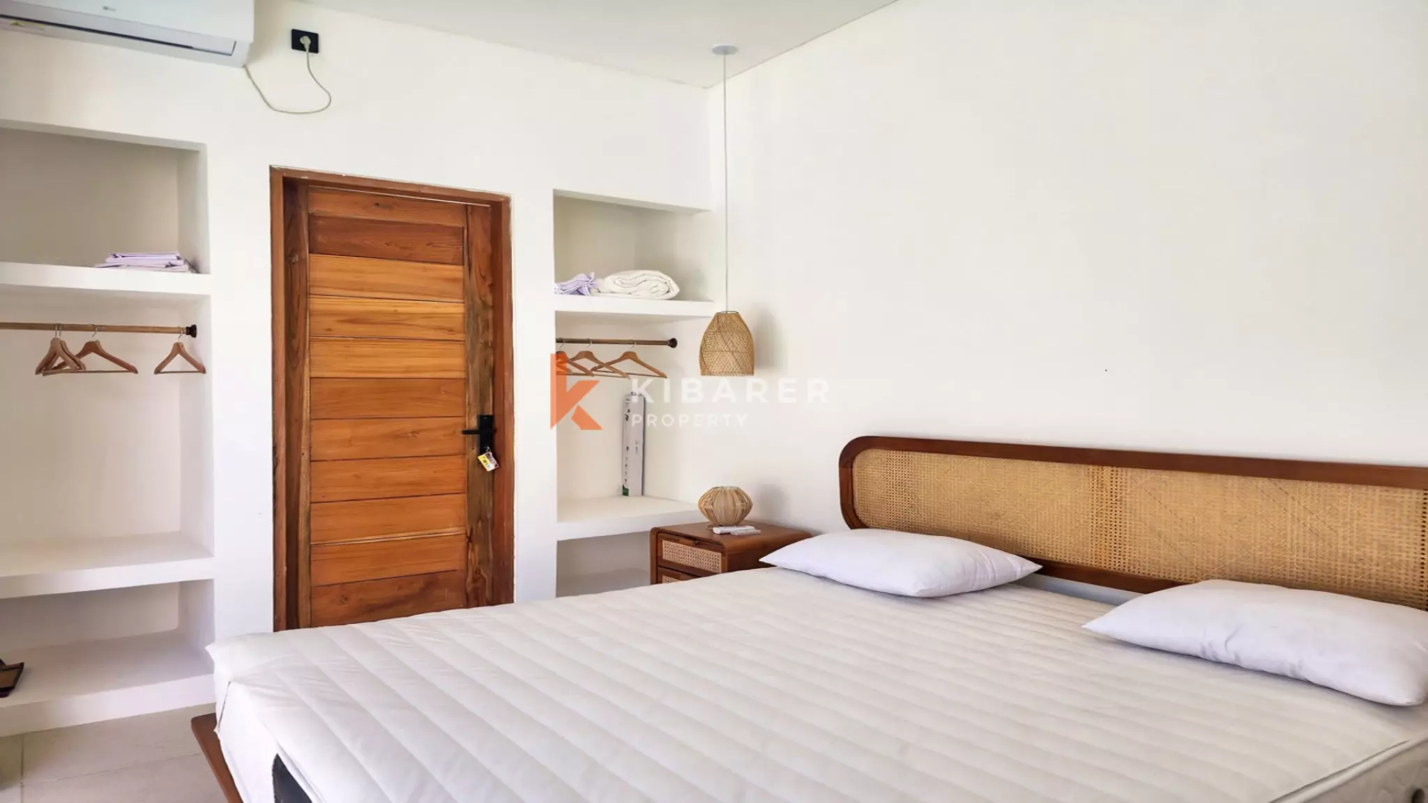Tropical Hideaway – Elegant Two-Bedroom Villa Near Nyang-Nyang Beach — image 13