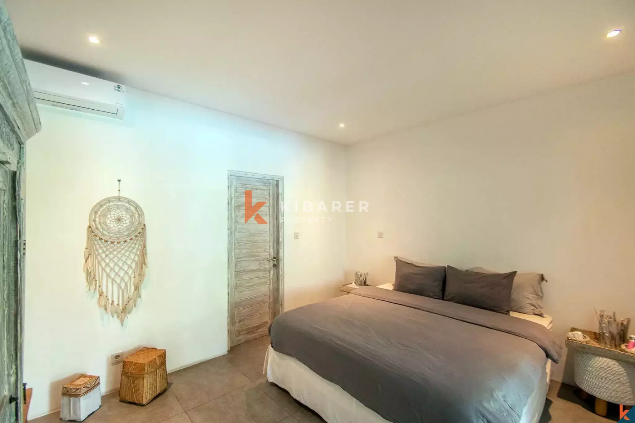 Tropical Living – Three Bedroom Villa with Lush Garden in Batu Belig — image 14