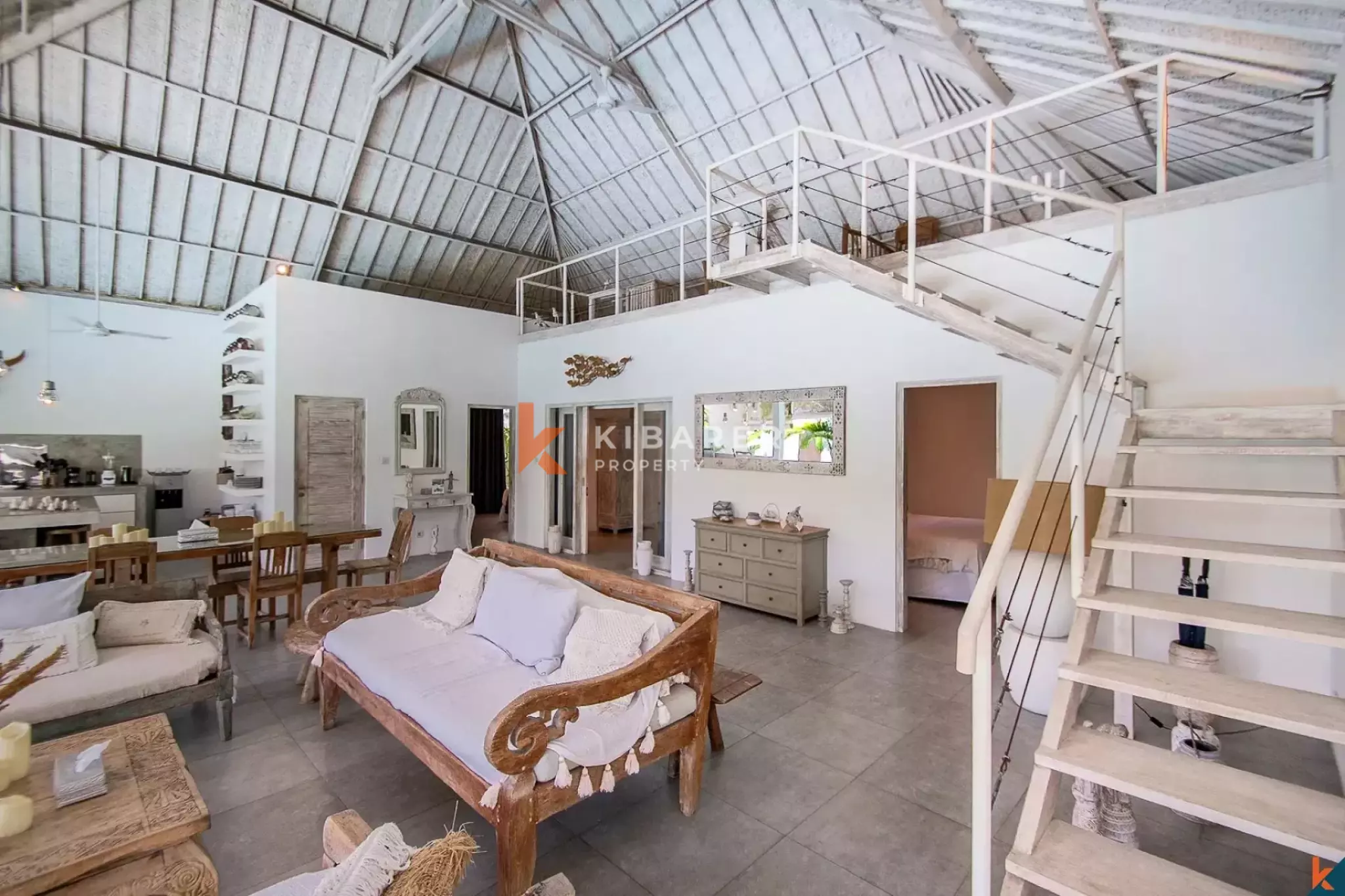 Tropical Living – Three Bedroom Villa with Lush Garden in Batu Belig — image 7