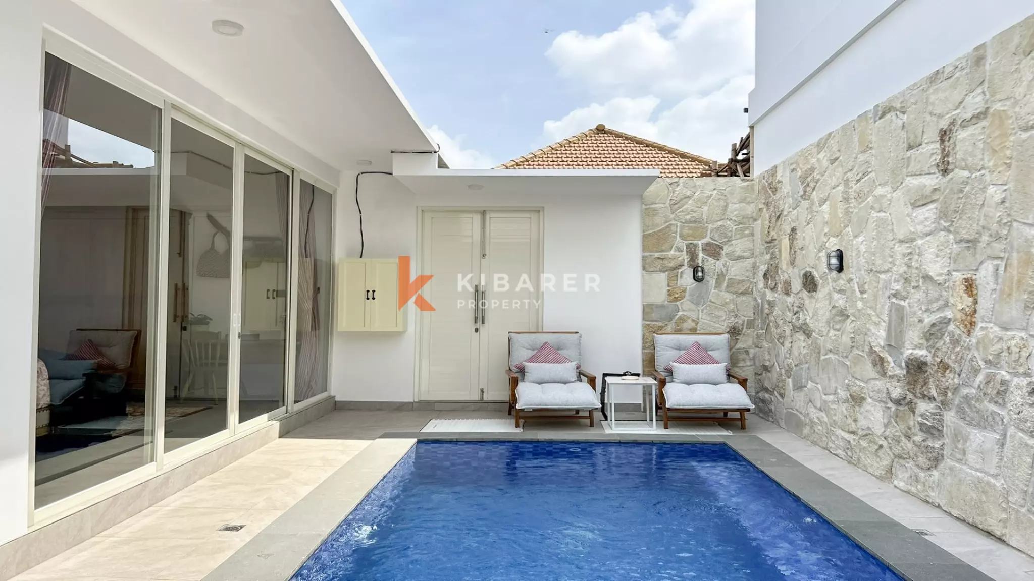 Charming Two-Bedroom Hideaway in Prime Berawa — image 3