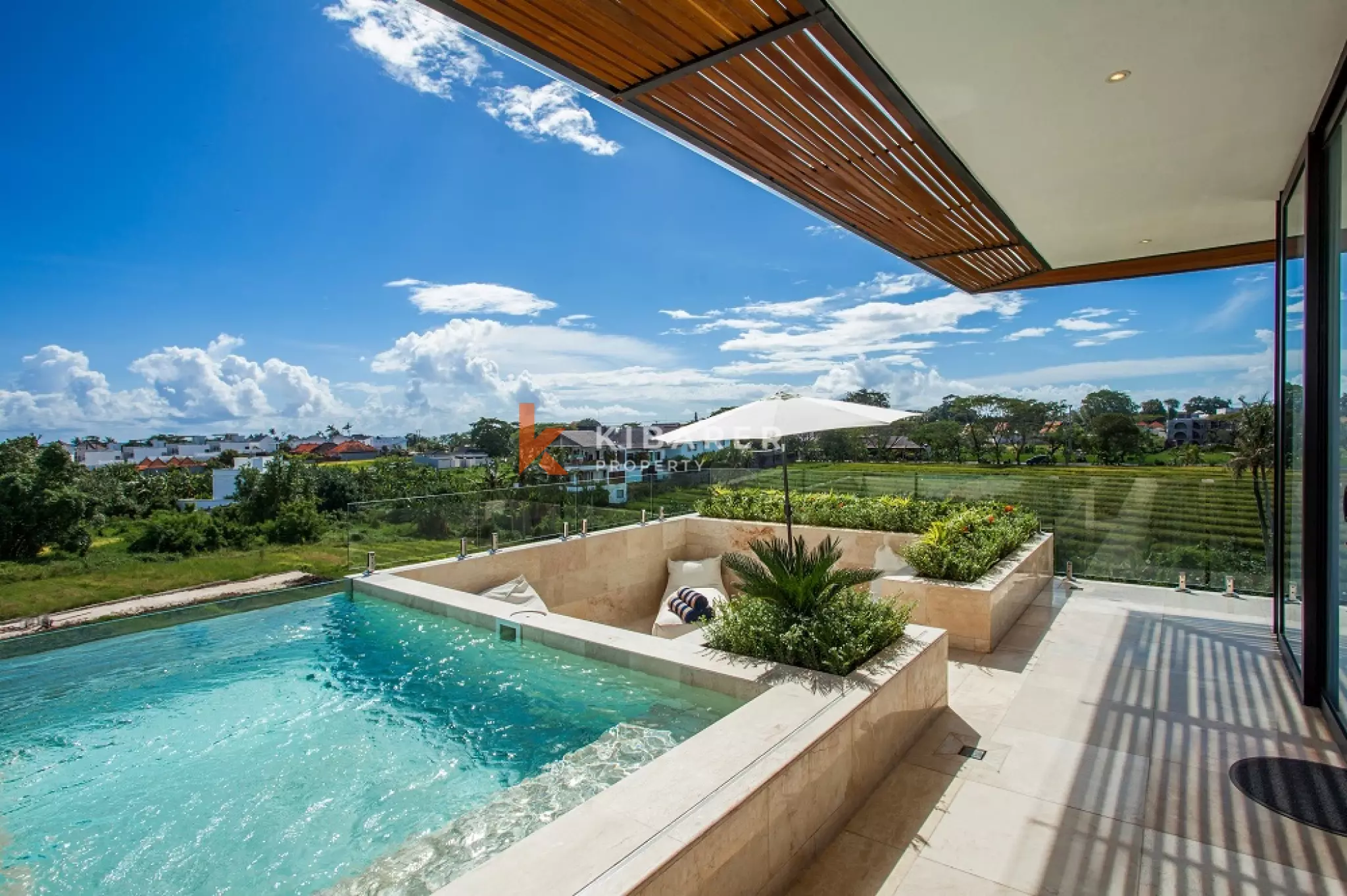Elegant Four-Bedrooms Enclosed Living Villa in Pererenan Area
