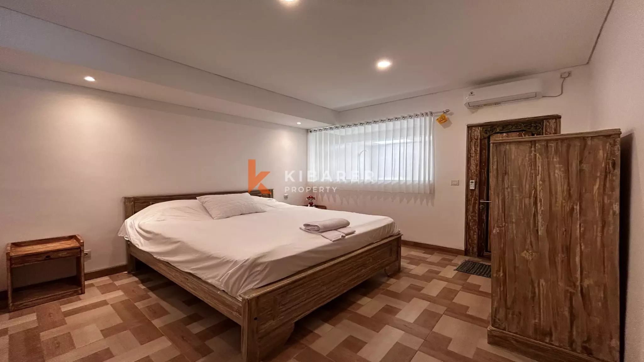 Beautiful Two Bedroom Joglo Villa With Open Living Situated in Tumbak Bayuh — image 11