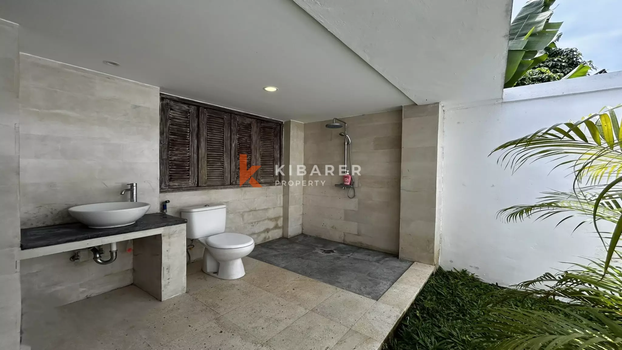 Beautiful Two Bedroom Joglo Villa With Open Living Situated in Tumbak Bayuh — image 15