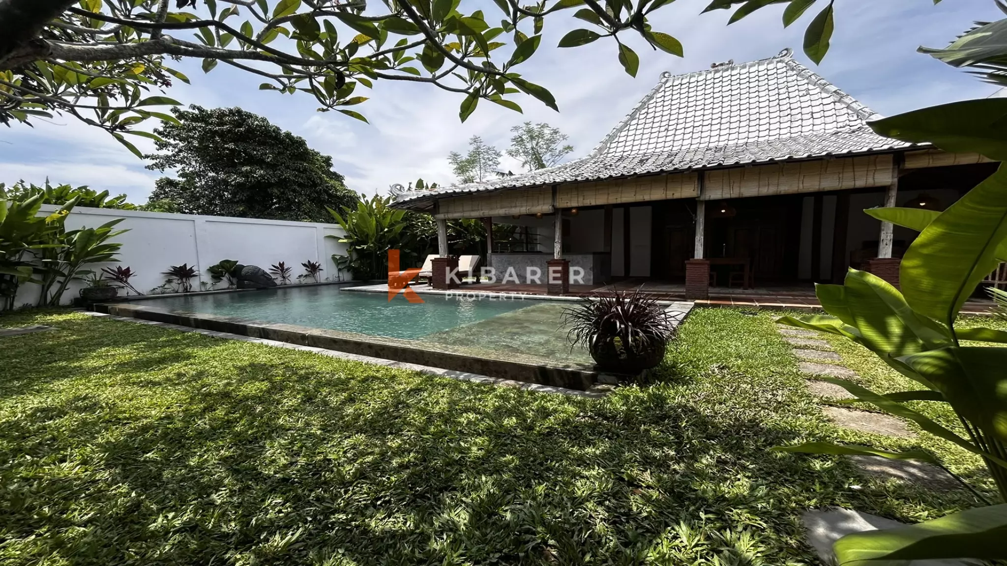 Beautiful Two Bedroom Joglo Villa With Open Living Situated in Tumbak Bayuh