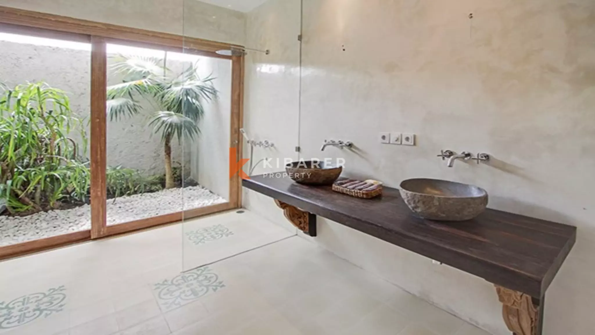 Charming Five-Bedroom Garden Villa for Rental in Canggu — image 18
