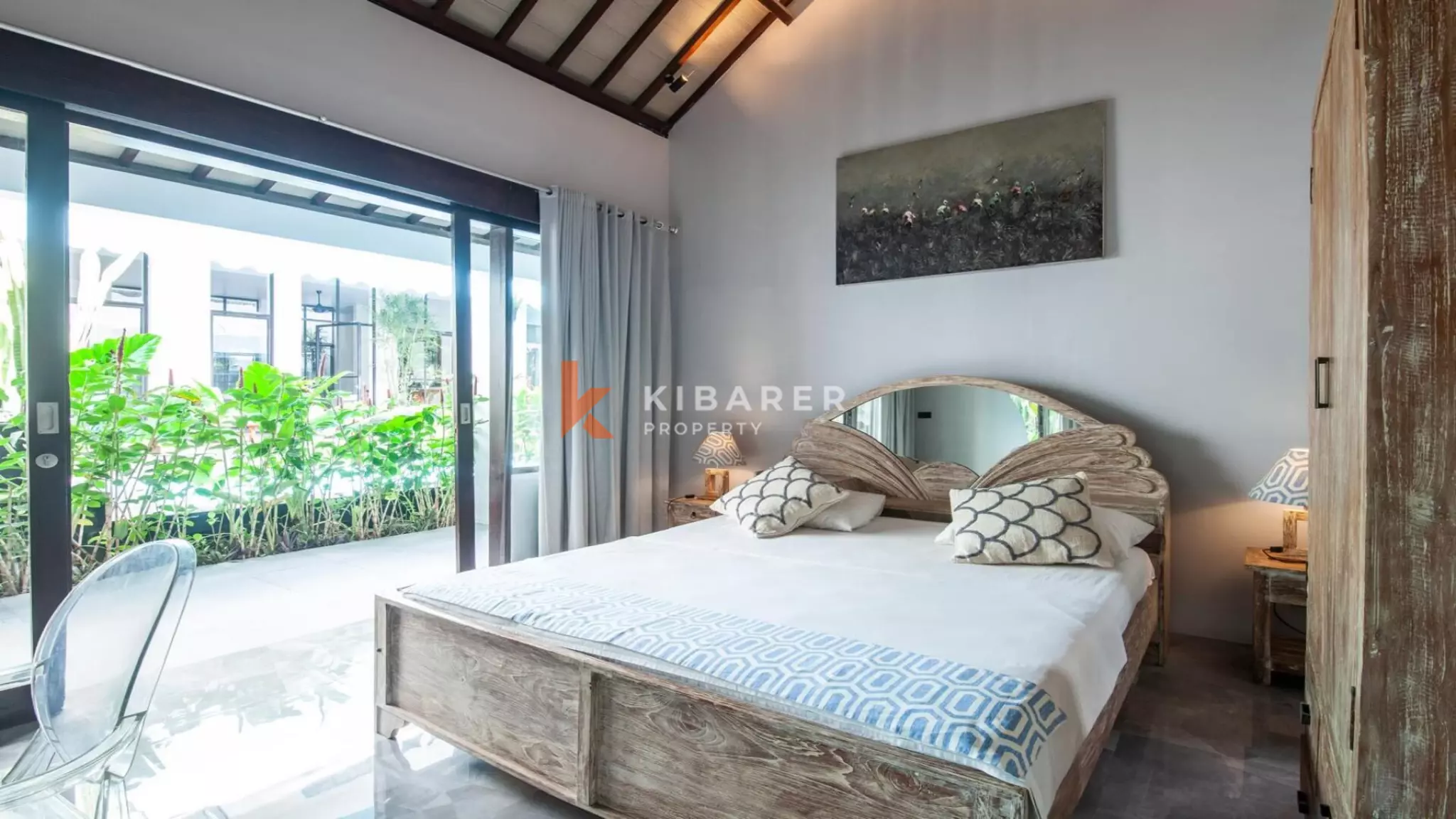 Elegant, Bright, and Contemporary Six-Bedroom Villa with Private Pool in Berawa — image 10