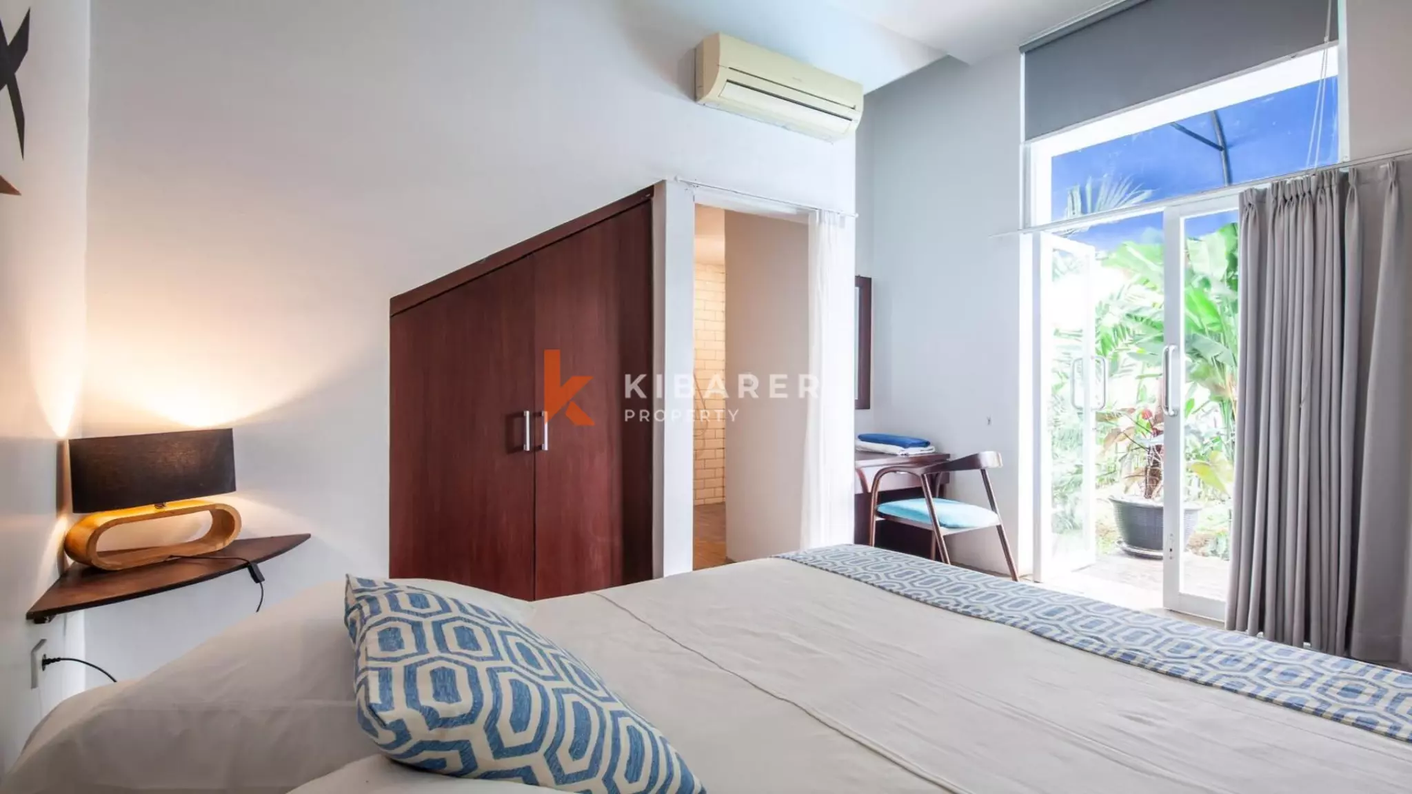 Elegant, Bright, and Contemporary Six-Bedroom Villa with Private Pool in Berawa — image 18