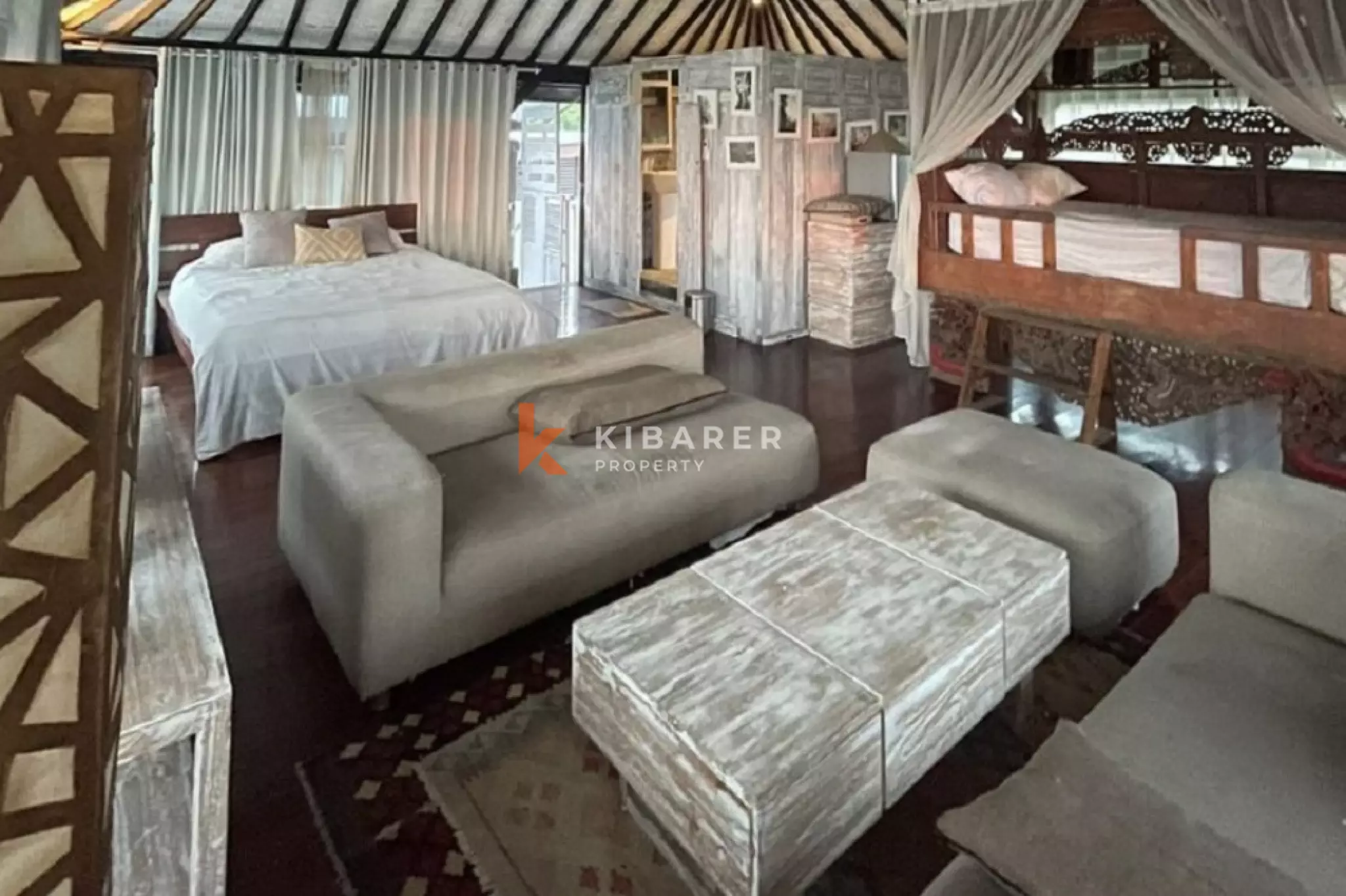 Strategic Four-Bedrooms Enclosed Living Villa in Balangan-Uluwatu — image 4