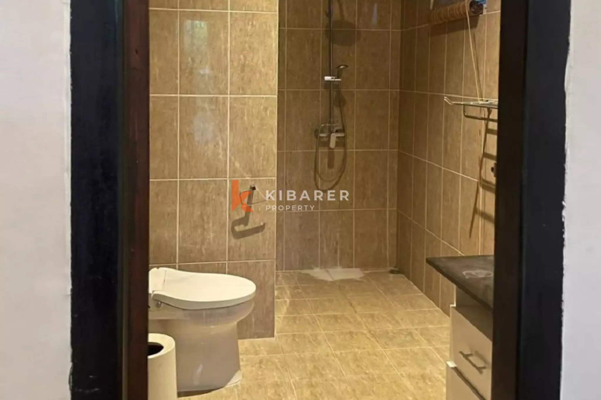 Strategic Four-Bedrooms Enclosed Living Villa in Balangan-Uluwatu — image 11