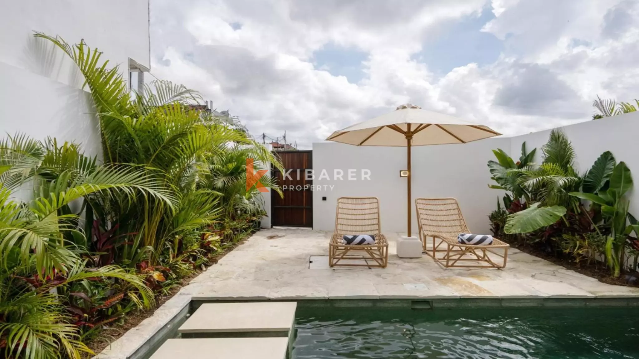 Stylish Contemporary One-Bedroom Villa with Private Pool Oasis in Canggu — image 5