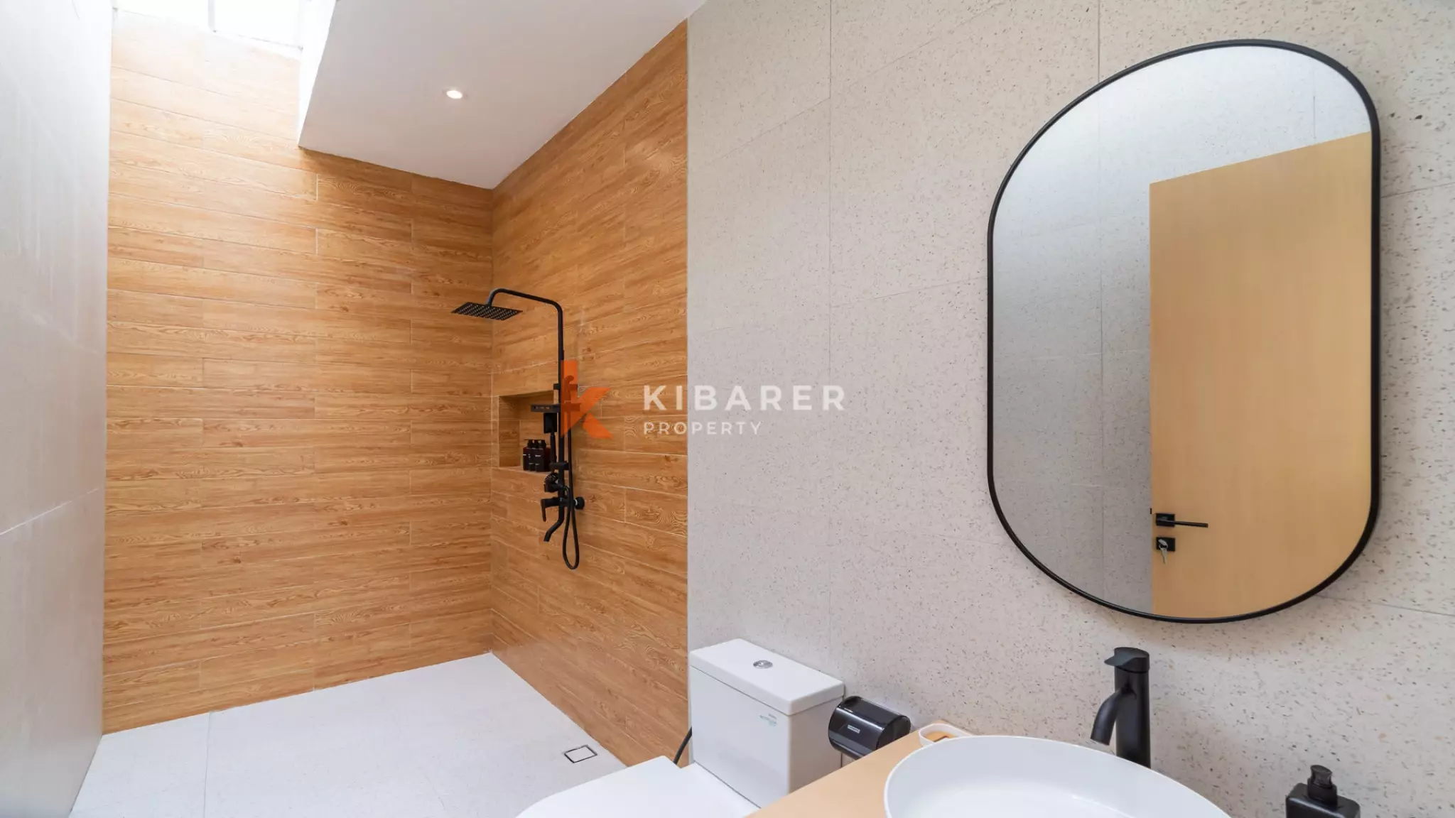 Contemporary Three-Bedroom Tropical Residence with Private Pool in Prime Jimbaran — image 17