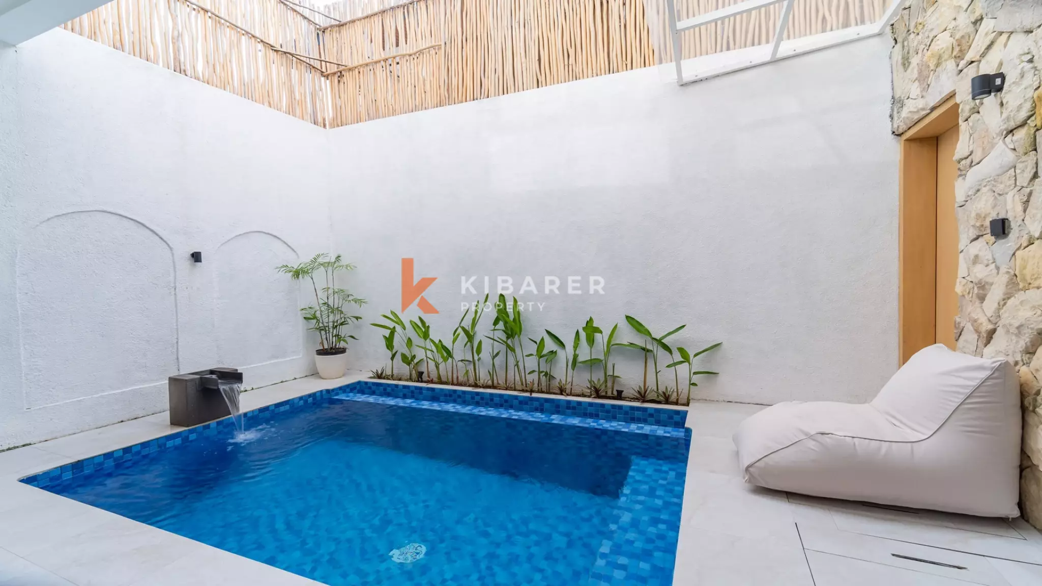 Contemporary Three-Bedroom Tropical Residence with Private Pool in Prime Jimbaran — image 7
