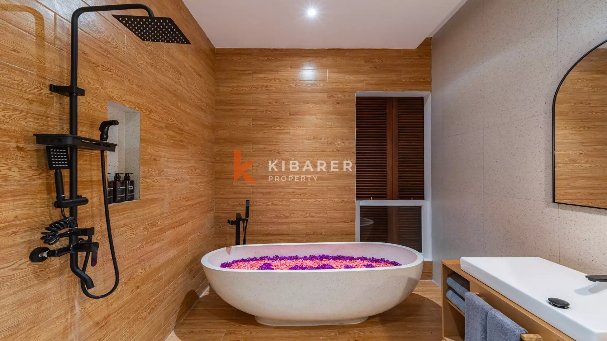 Contemporary Three-Bedroom Tropical Residence with Private Pool in Prime Jimbaran — image 13