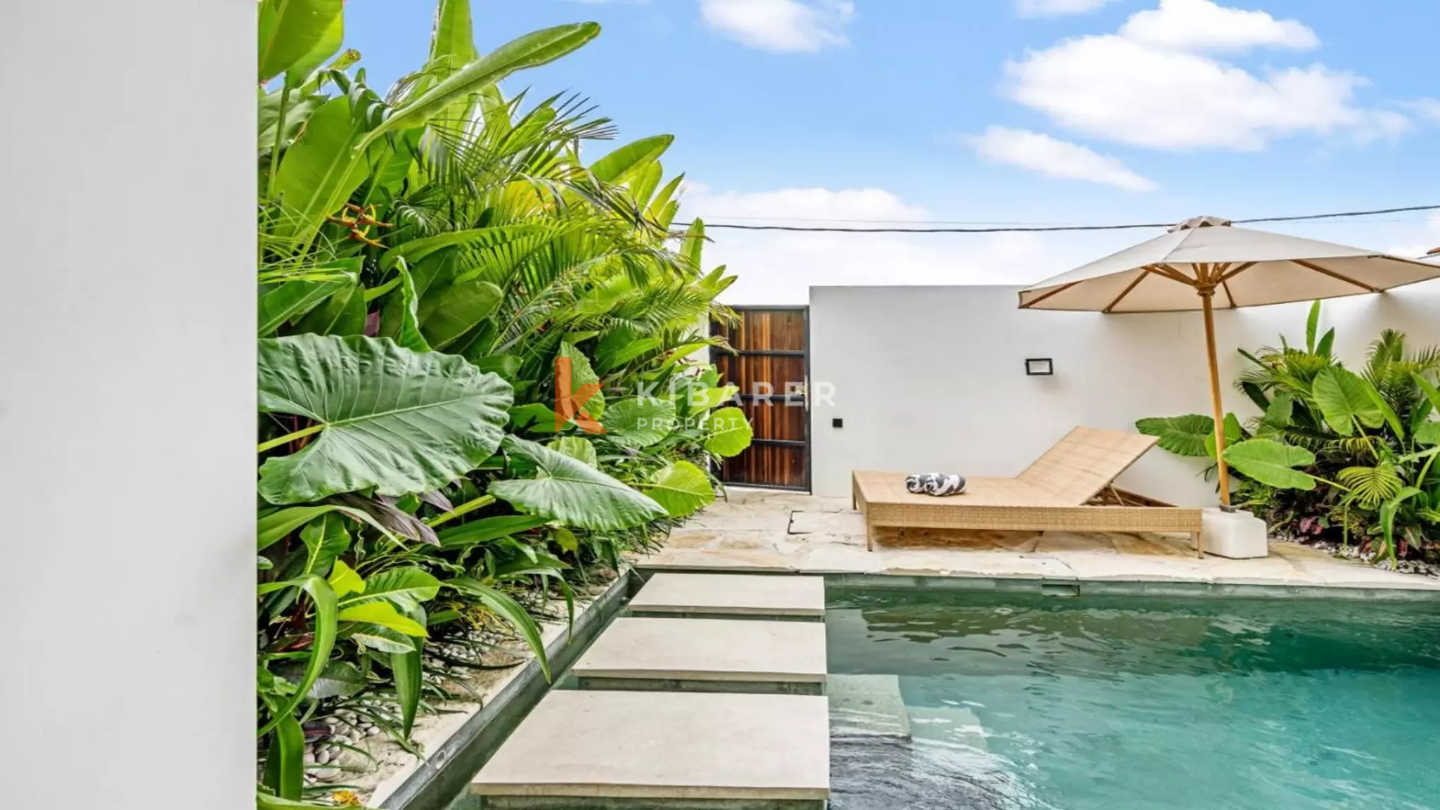 Contemporary One-Bedroom Pool Villa with Sunken Lounge in Canggu — image 3