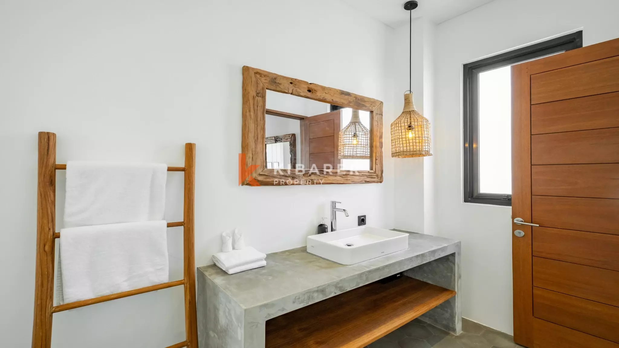 Elegant Tropical Two-Bedroom Pool Villa in Prime Canggu — image 15