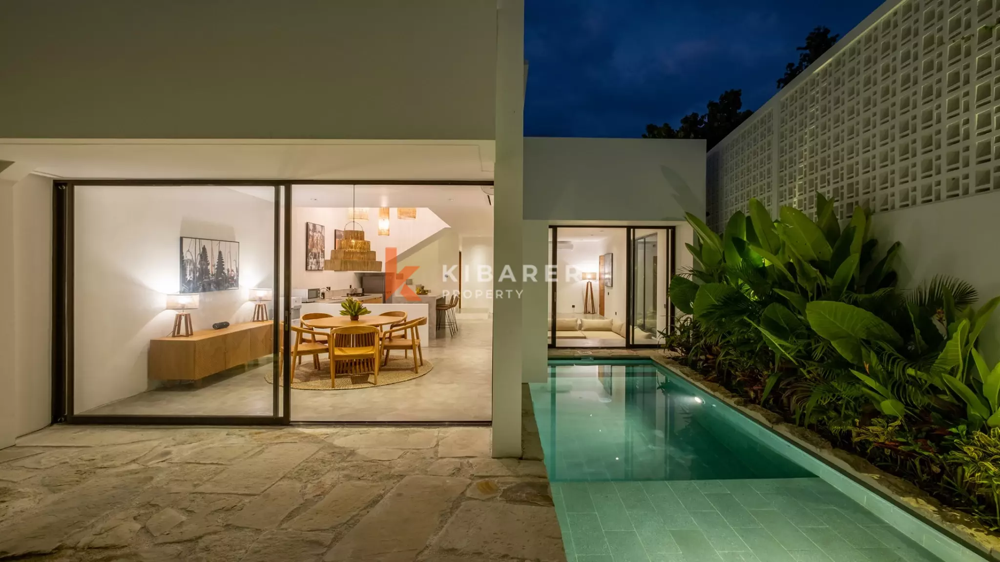 Elegant Tropical Two-Bedroom Pool Villa in Prime Canggu — image 2