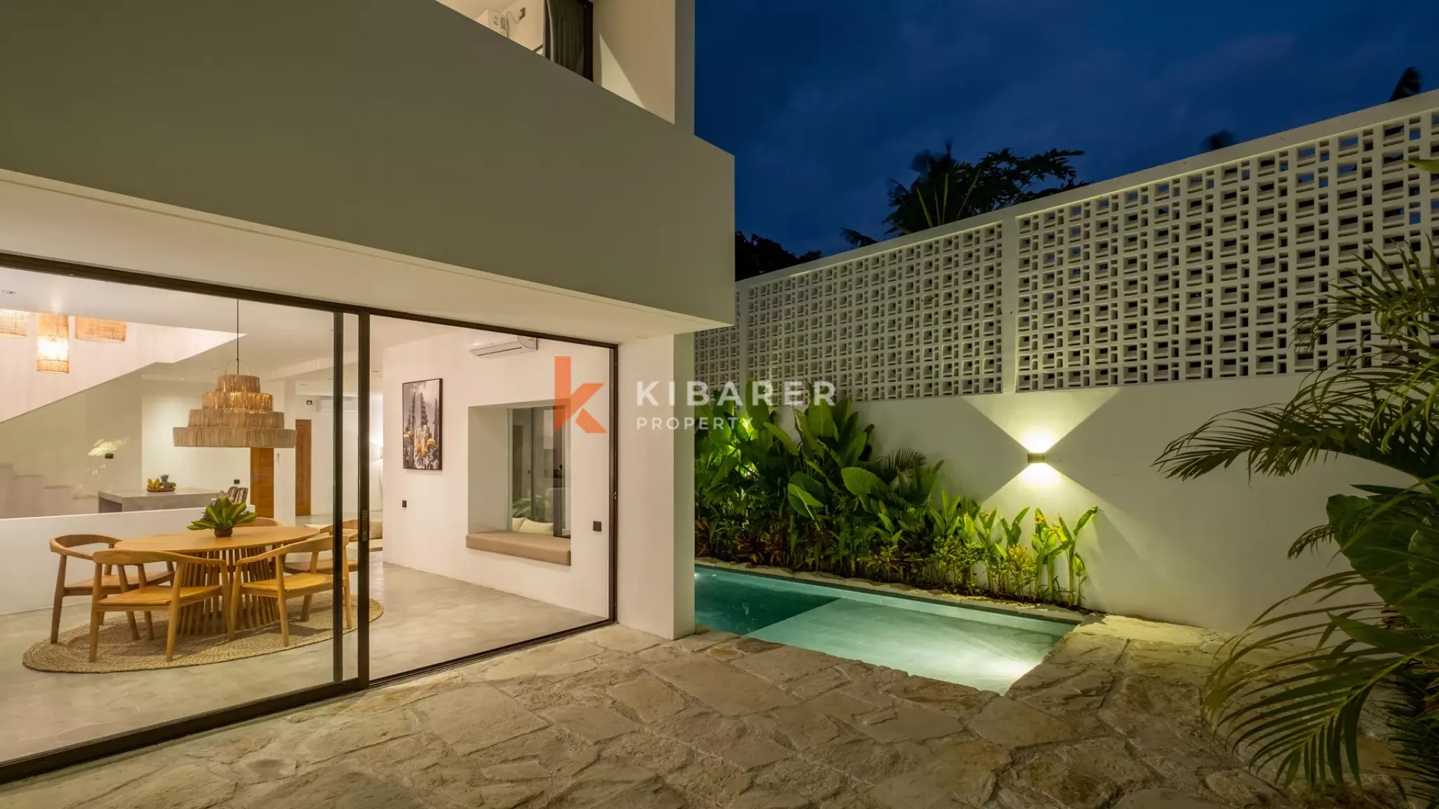Elegant Tropical Two-Bedroom Pool Villa in Prime Canggu — image 4