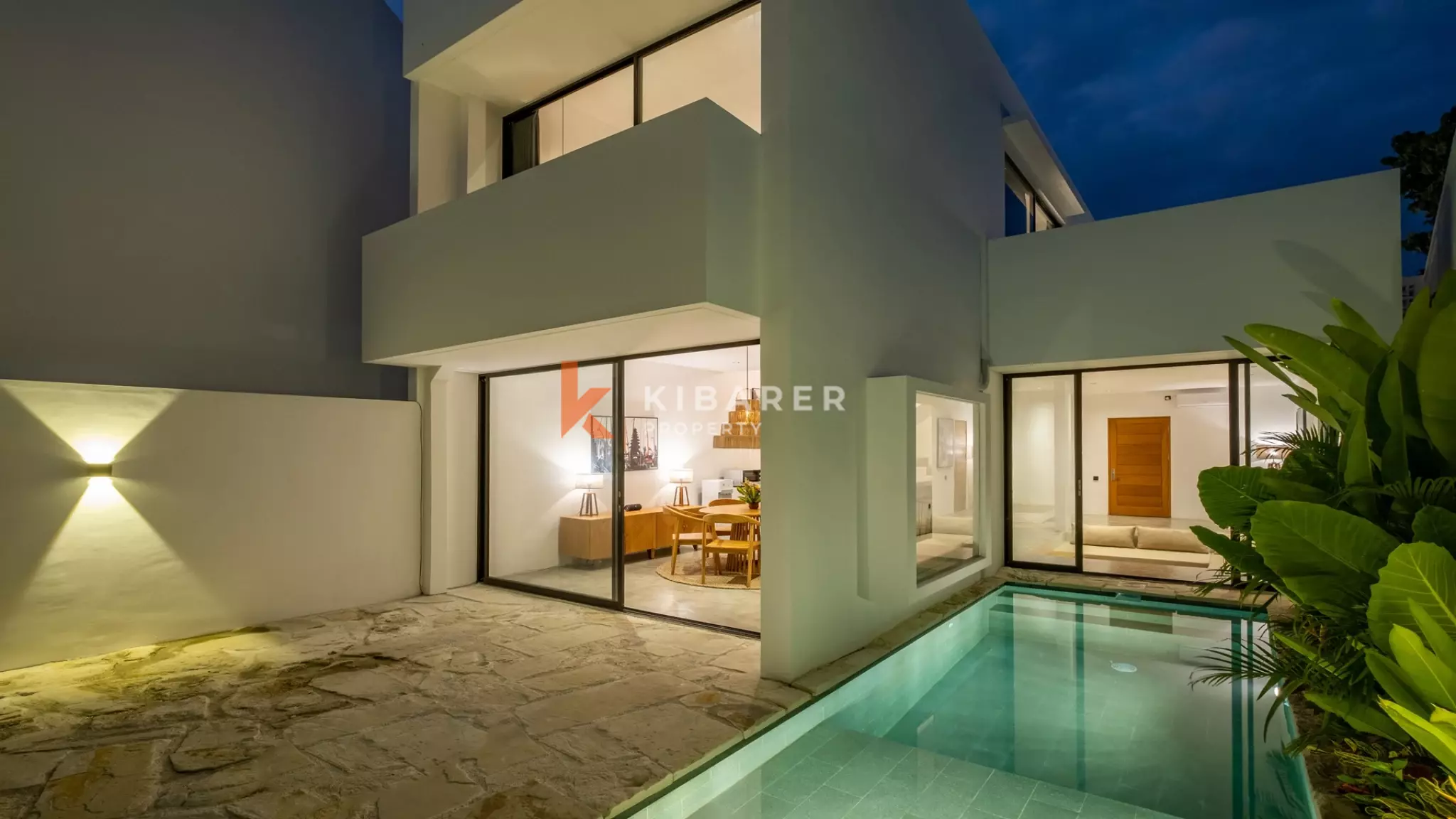 Elegant Tropical Two-Bedroom Pool Villa in Prime Canggu — image 1