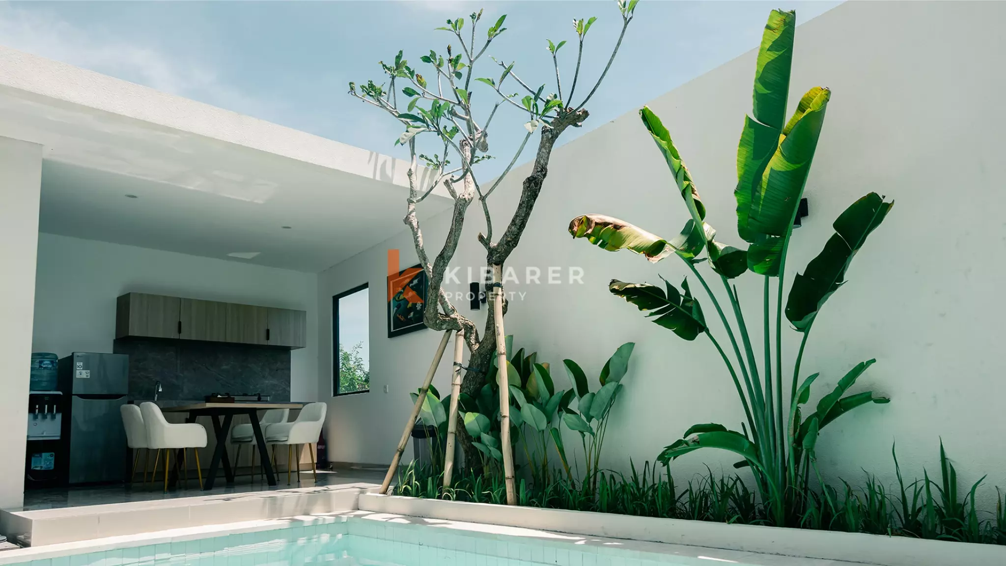Chic One Bedroom Modern Villa Featuring Relaxing Jacuzzi — image 3