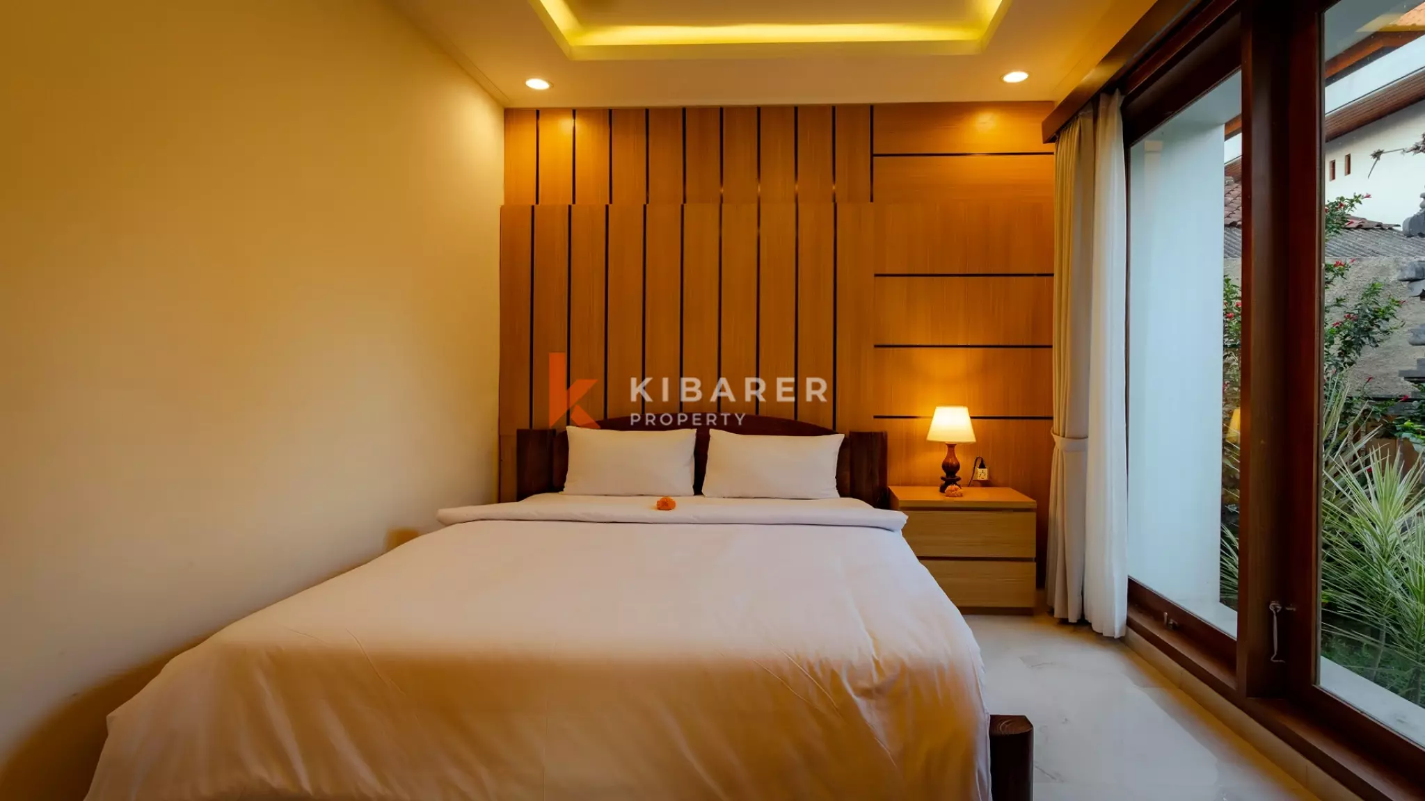 Charming Four-Bedroom Family Escape with Tropical Garden in Abiansemal — image 8